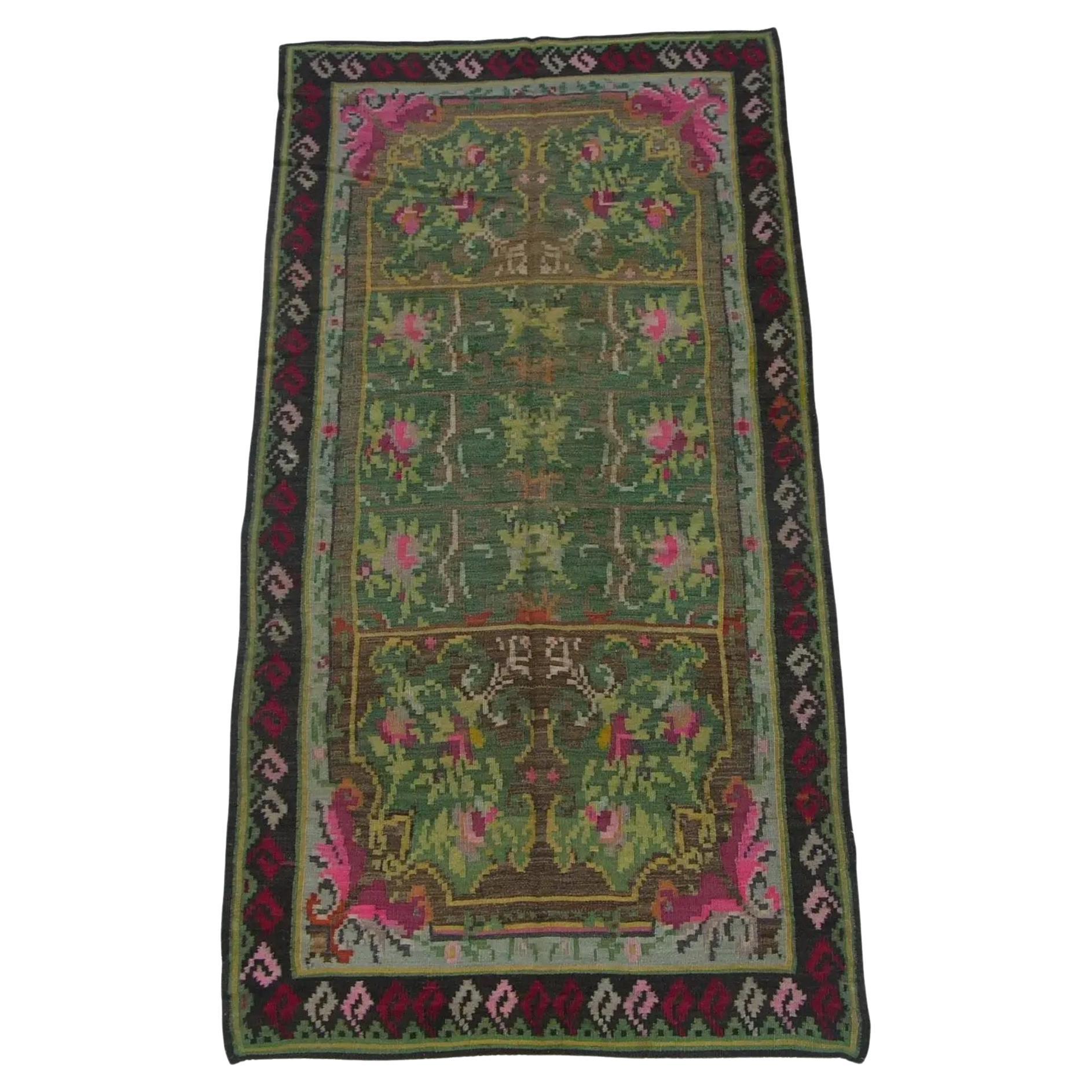 Tapis floral bessarabique ancien 9'6'' X 4'10''