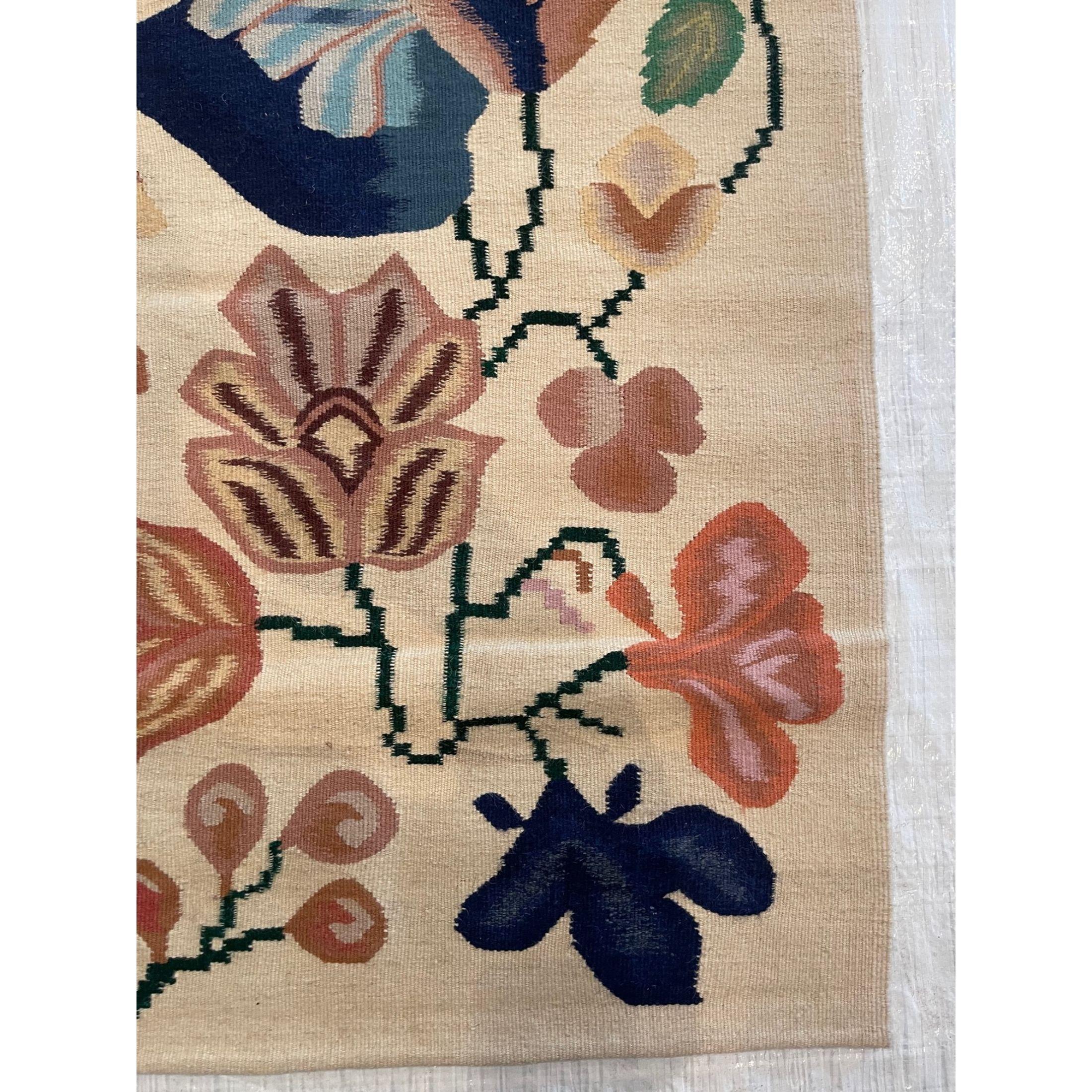 Antiker Blumenteppich aus Bessarabien (Sonstiges) im Angebot