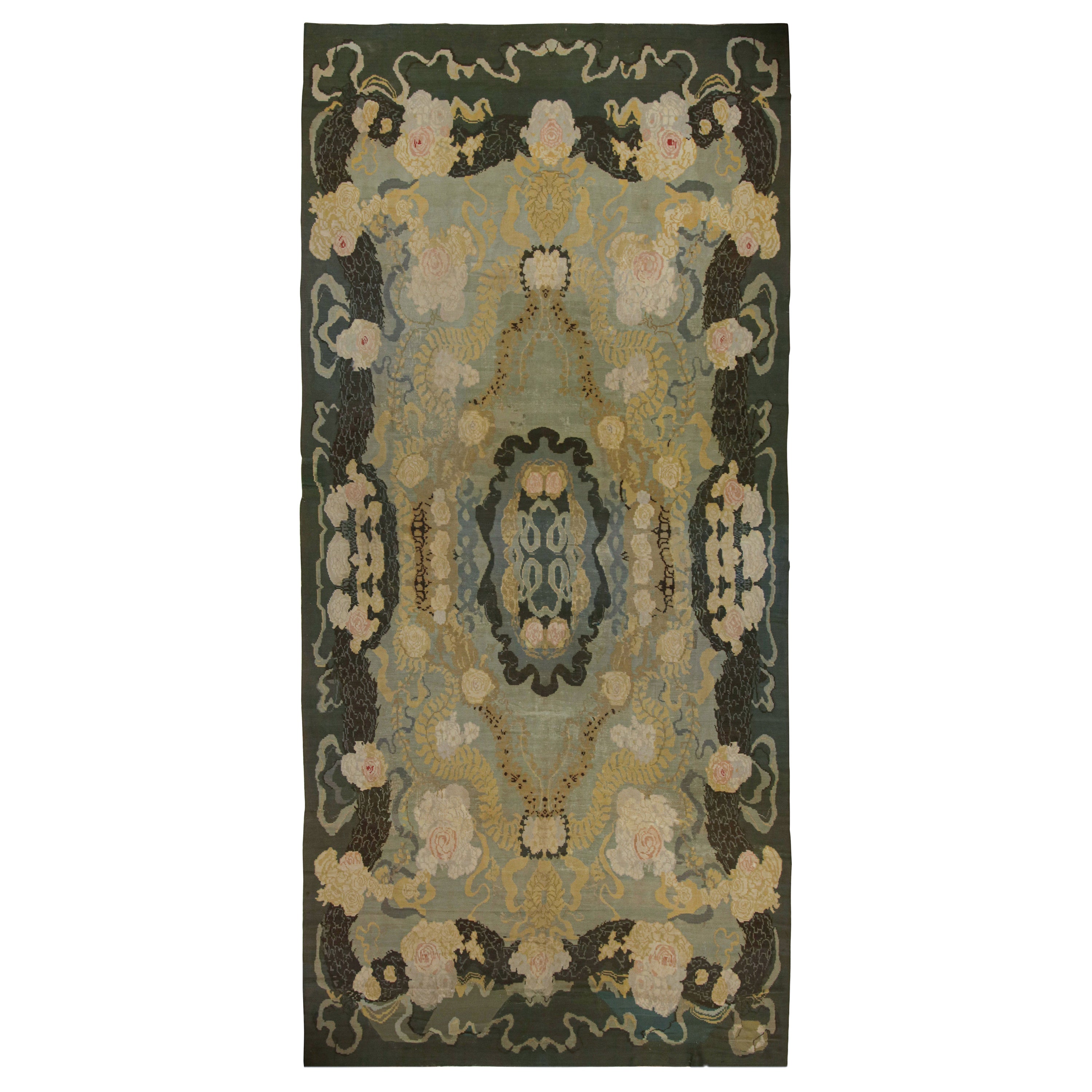 Antiker bessarabischer Kelim in Grün, Blau mit Blumenmuster von Rug & Kilim