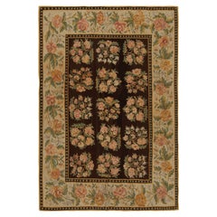 Antiker bessarabischer Kilim-Teppich in Brown mit floralen Mustern von Rug & Kilim
