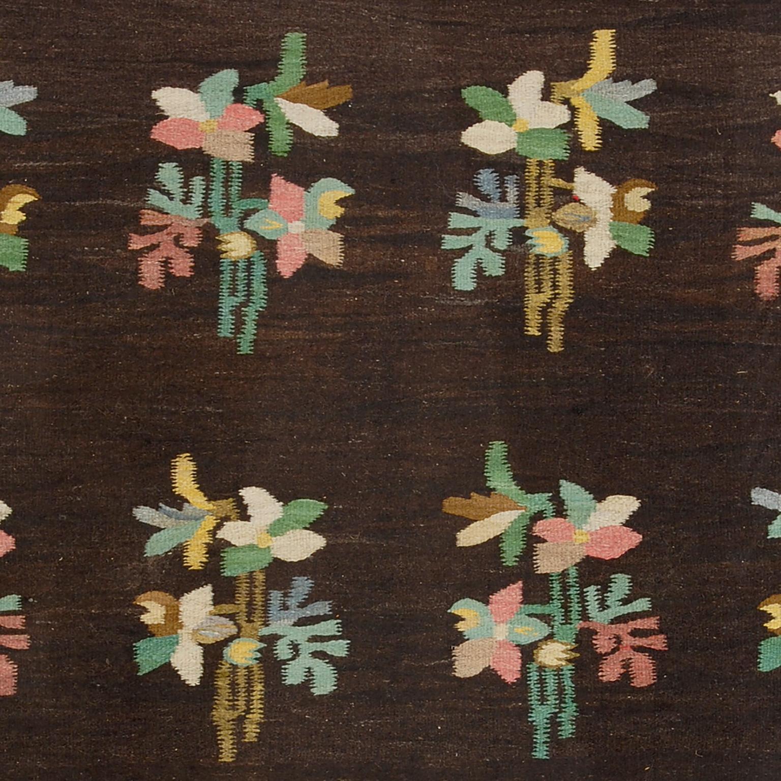 Antiker Bessarabischer Teppich (Russisch) im Angebot