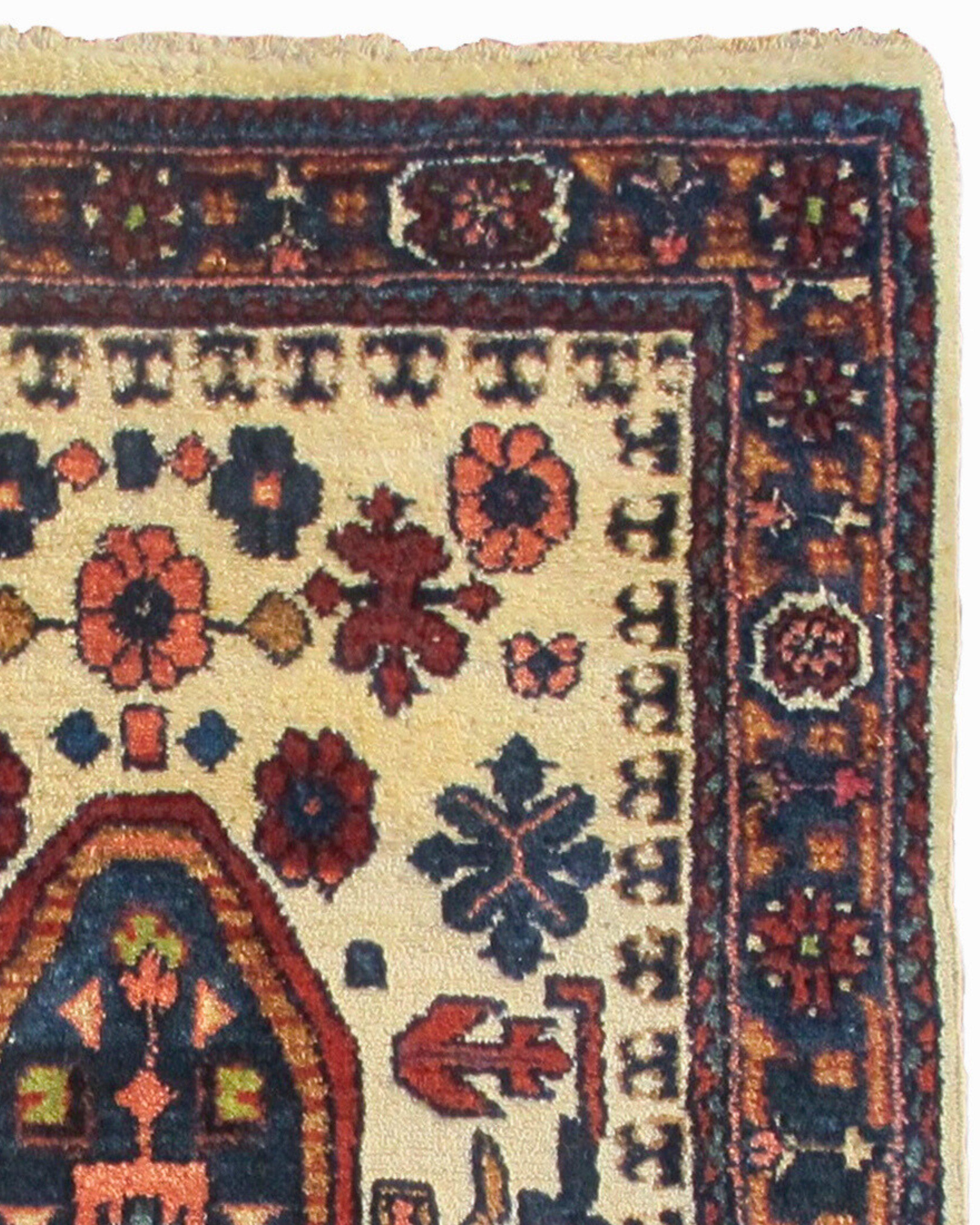 Antique Bibikabad Rug Mat, Early 20th Century

Additional information: 
Dimension: 2'8