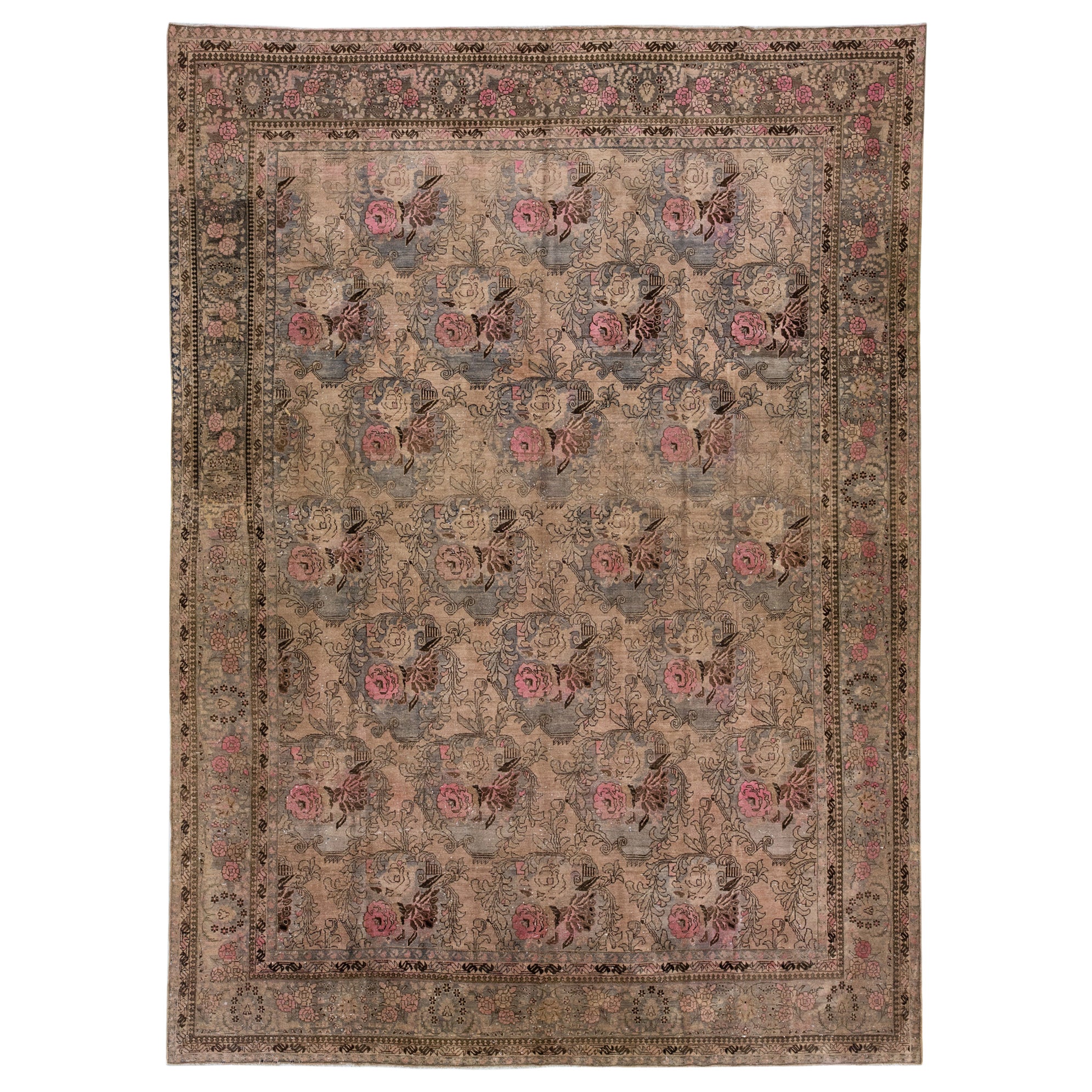 Antiker Bidjar Handgefertigter Wollteppich mit floralem Muster in Brown