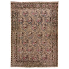 Antiker Bidjar Handgefertigter Wollteppich mit floralem Muster in Brown