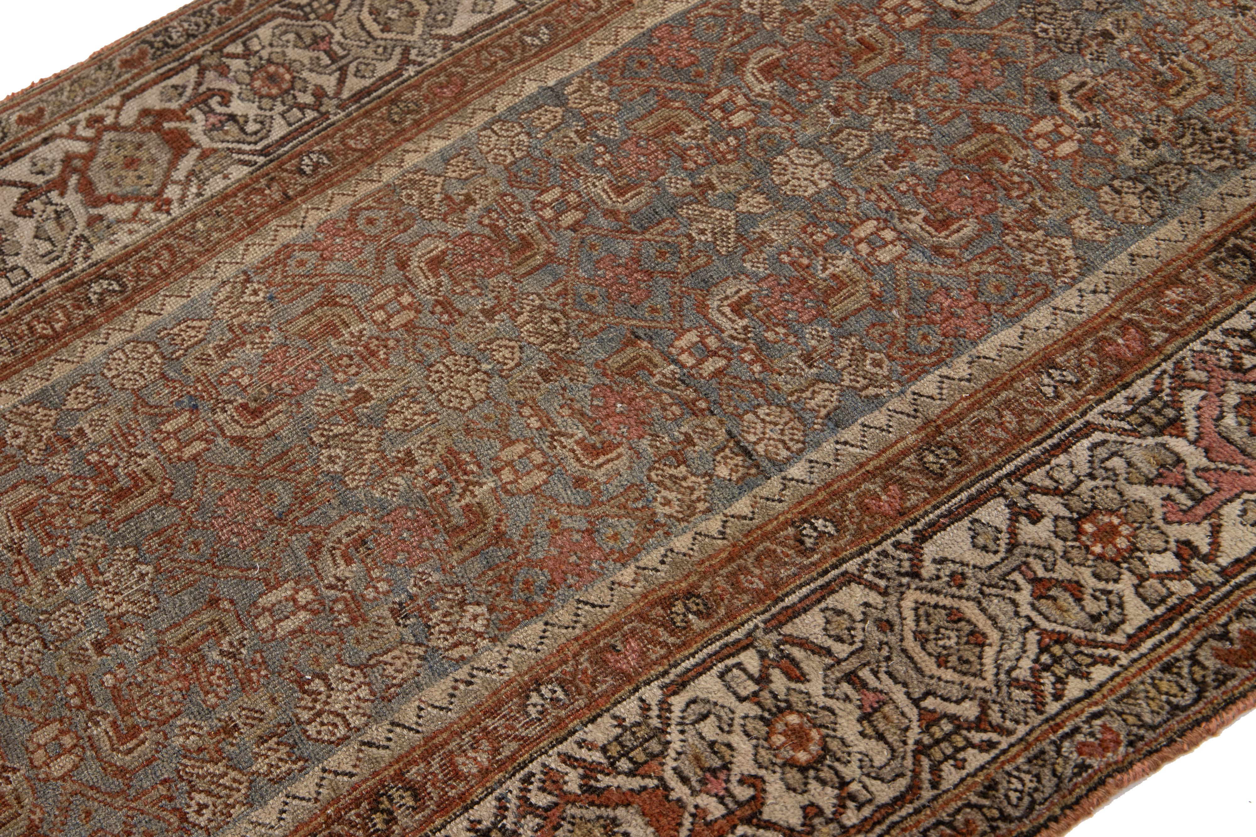 Perse Tapis de couloir Bidjar ancien en laine à fleurs, gris et rouille, fait à la main, des années 1890 en vente