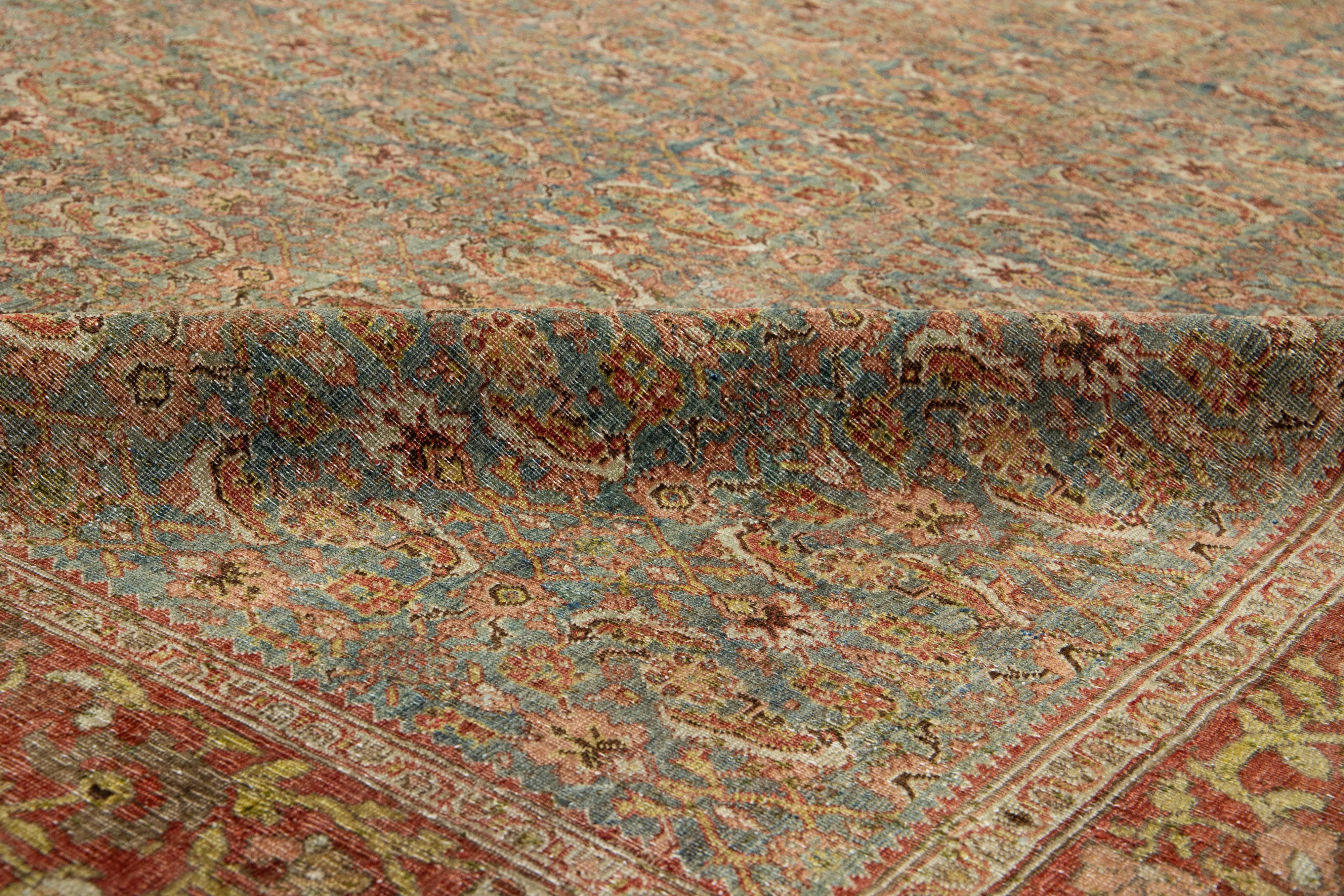 Tapis persan antique Bidjar en laine bleue fait à la main avec motif sur toute la surface Bon état - En vente à Norwalk, CT