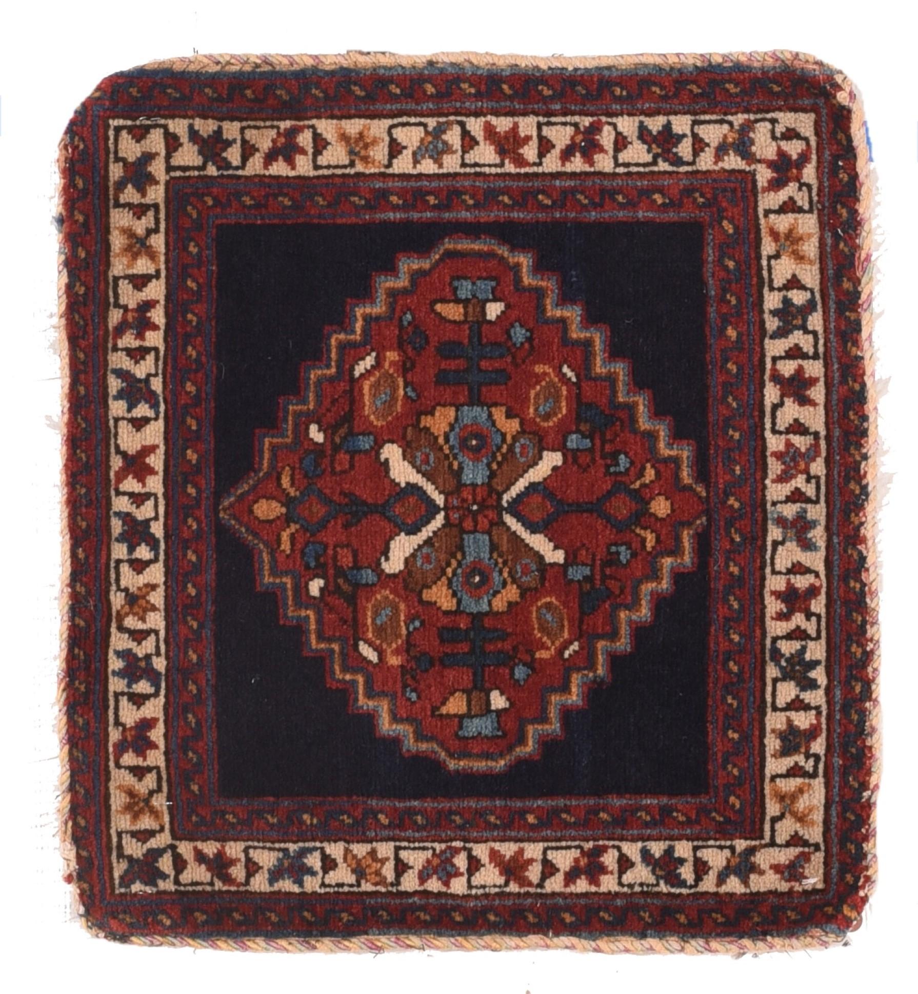 Tapis Bidjar ancien 1'5'' x 1'7'' Bon état - En vente à New York, NY