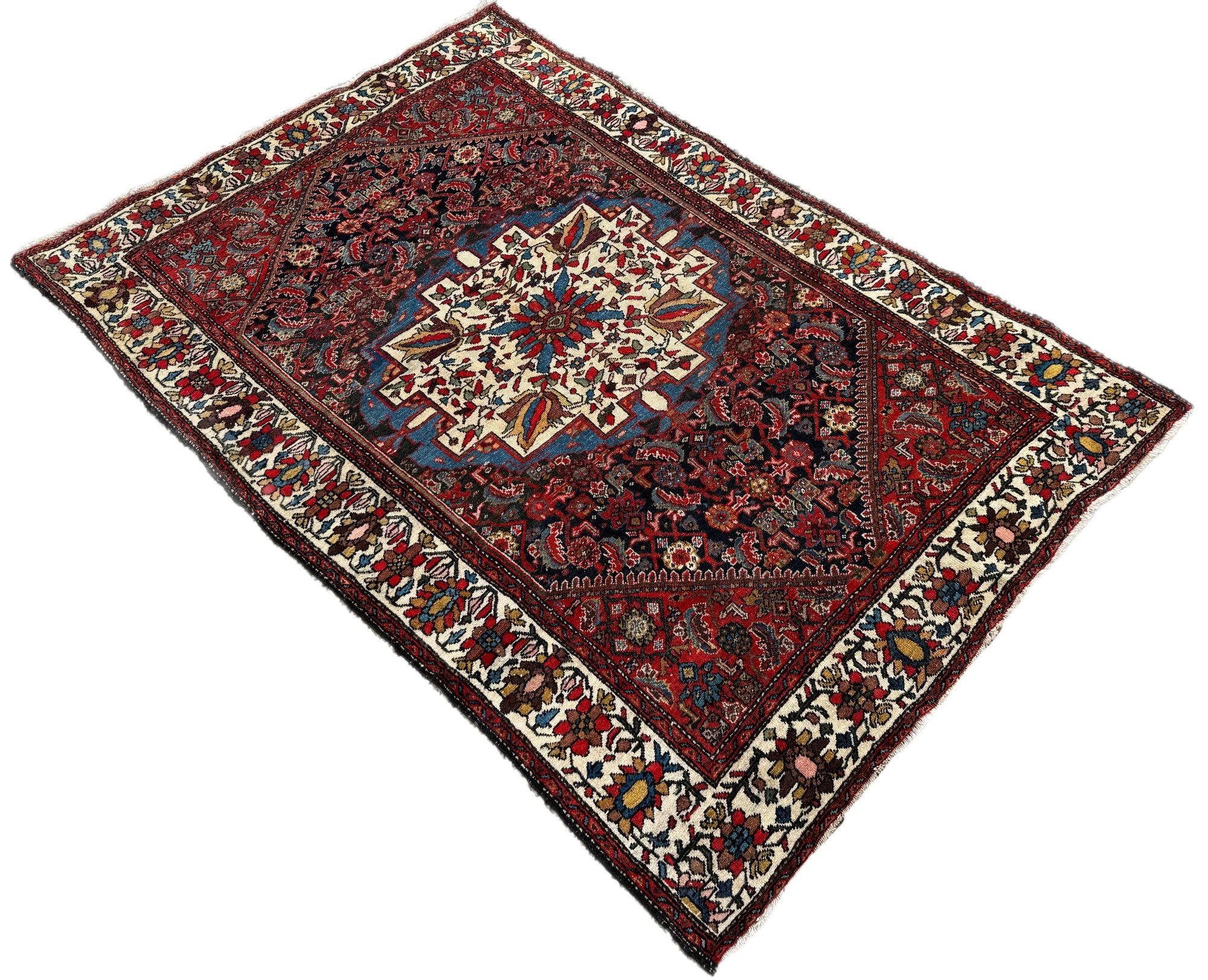 Antiker Bidjar-Teppich 1,50 m x 1,03 m im Zustand „Gut“ im Angebot in St. Albans, GB