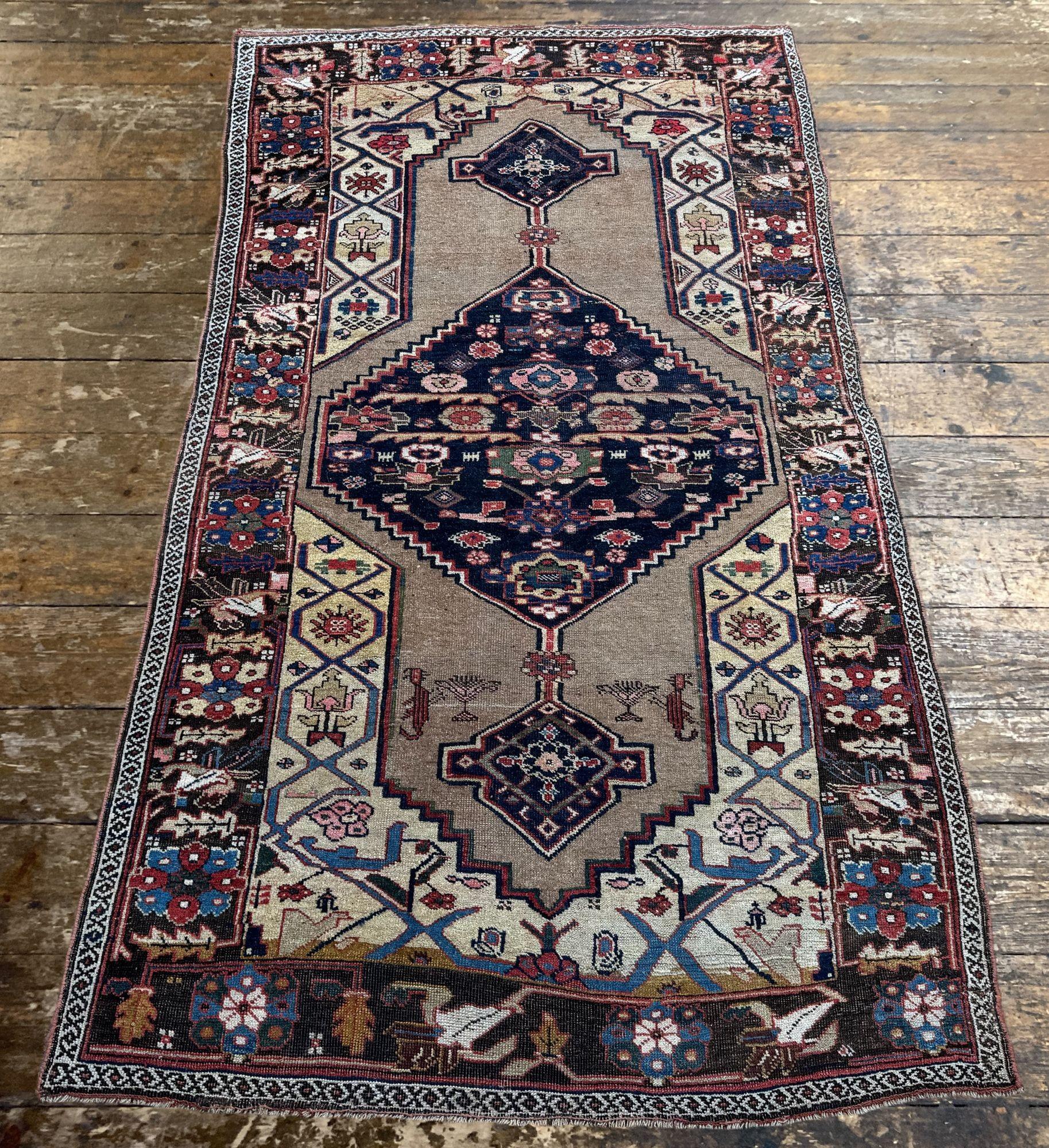 Antiker Bidjar-Teppich 2,22 m x 1,24 m (Frühes 20. Jahrhundert) im Angebot