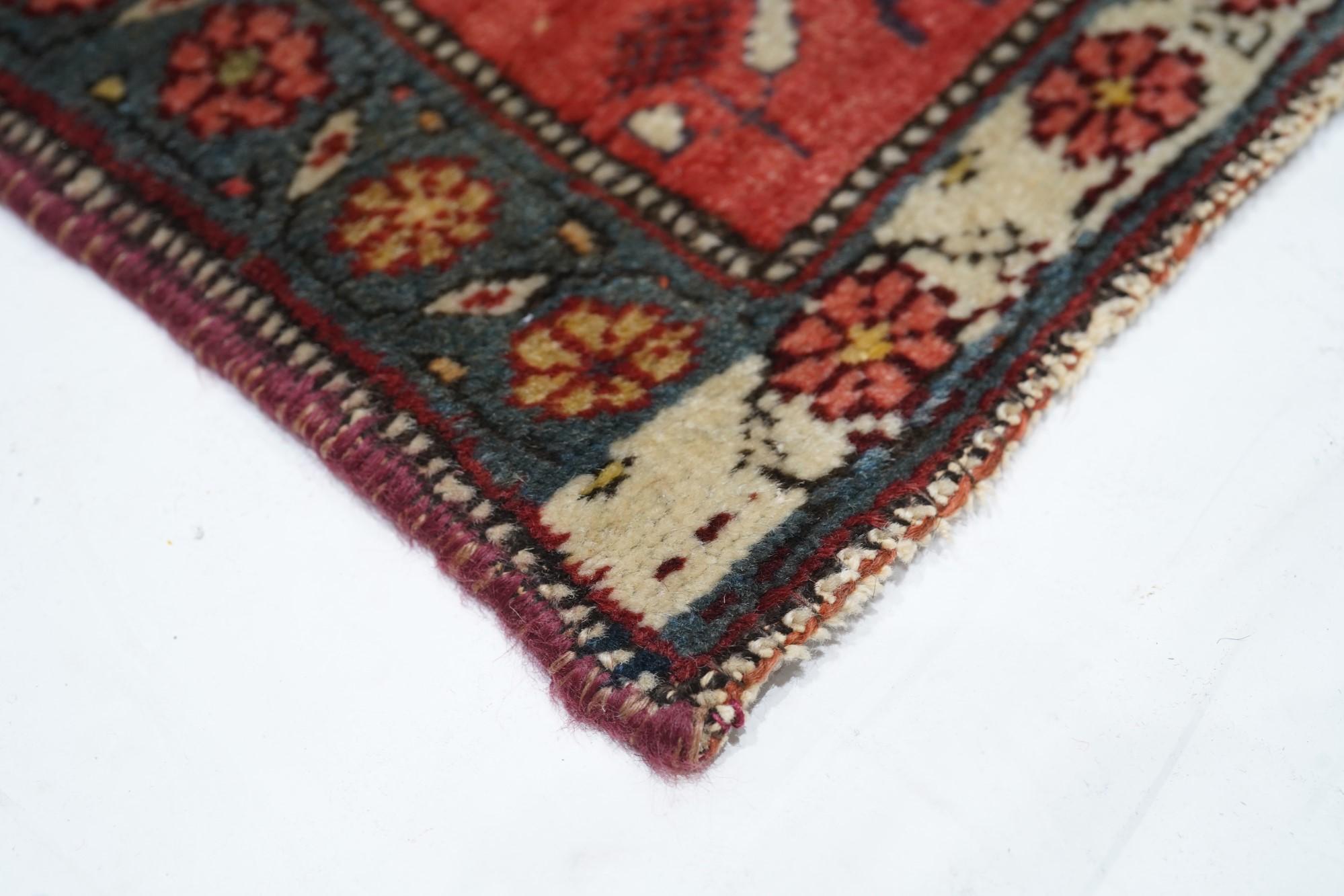 Antiker Bidjar-Teppich (Frühes 20. Jahrhundert) im Angebot
