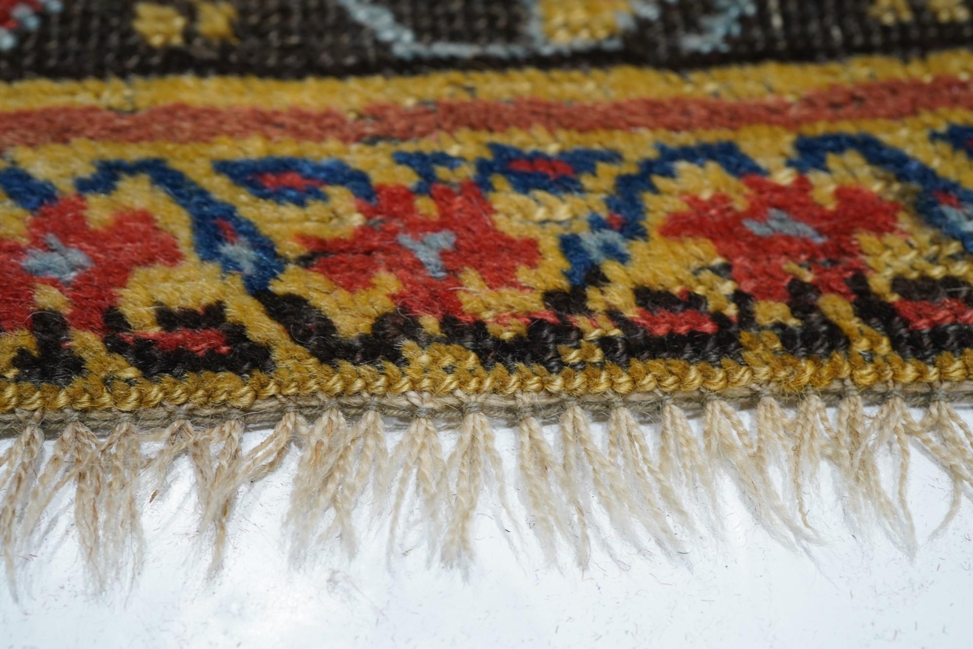Antiker Bidjar-Teppich 5'0'' x 10'7'' im Zustand „Hervorragend“ im Angebot in New York, NY