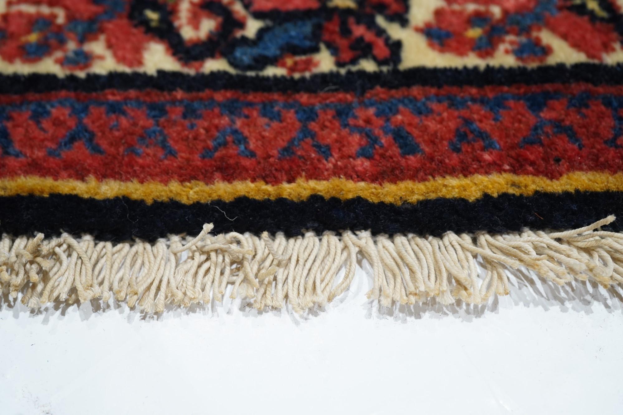 Antique Bidjar Rug In Excellent Condition For Sale In New York, NY