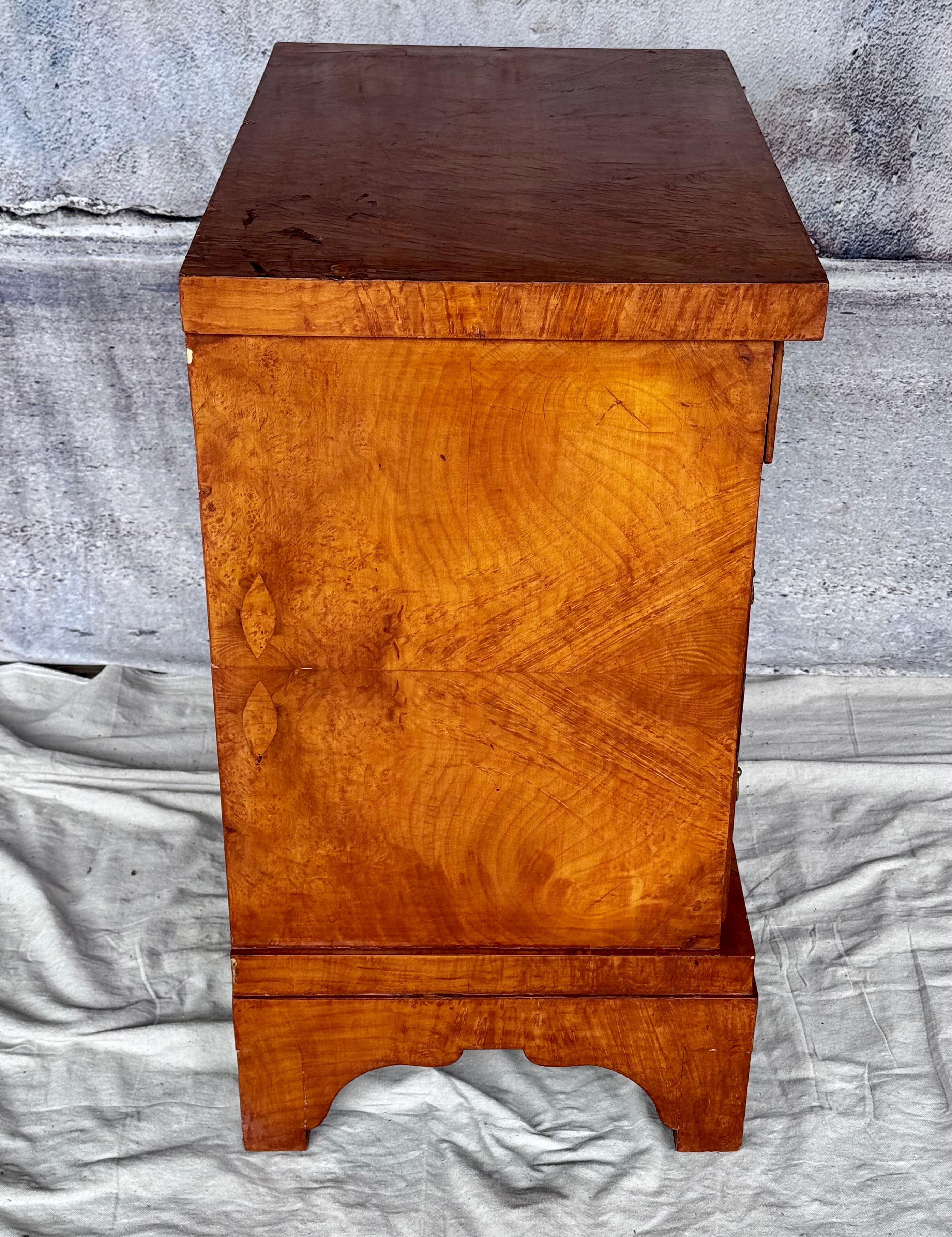 ANTIQUE BIEDERMEIER BURL WOOD INLAID CHEST OF DRAWERS Kommode im Angebot 1