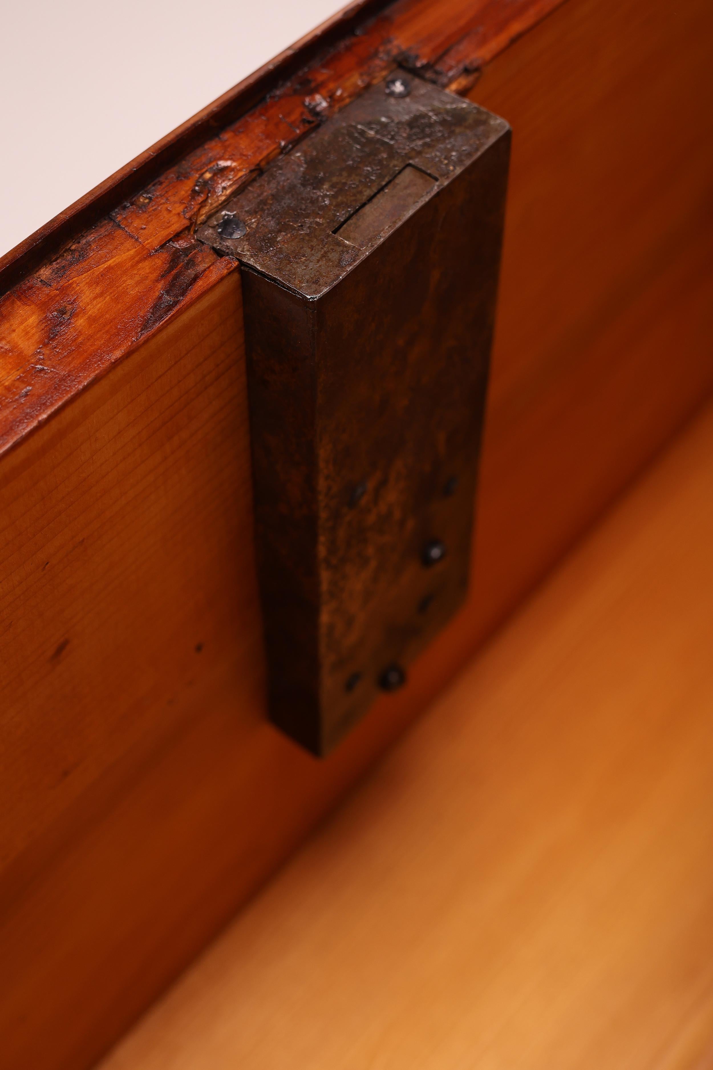 Antico cassettone Biedermeier in Wood in vendita 3
