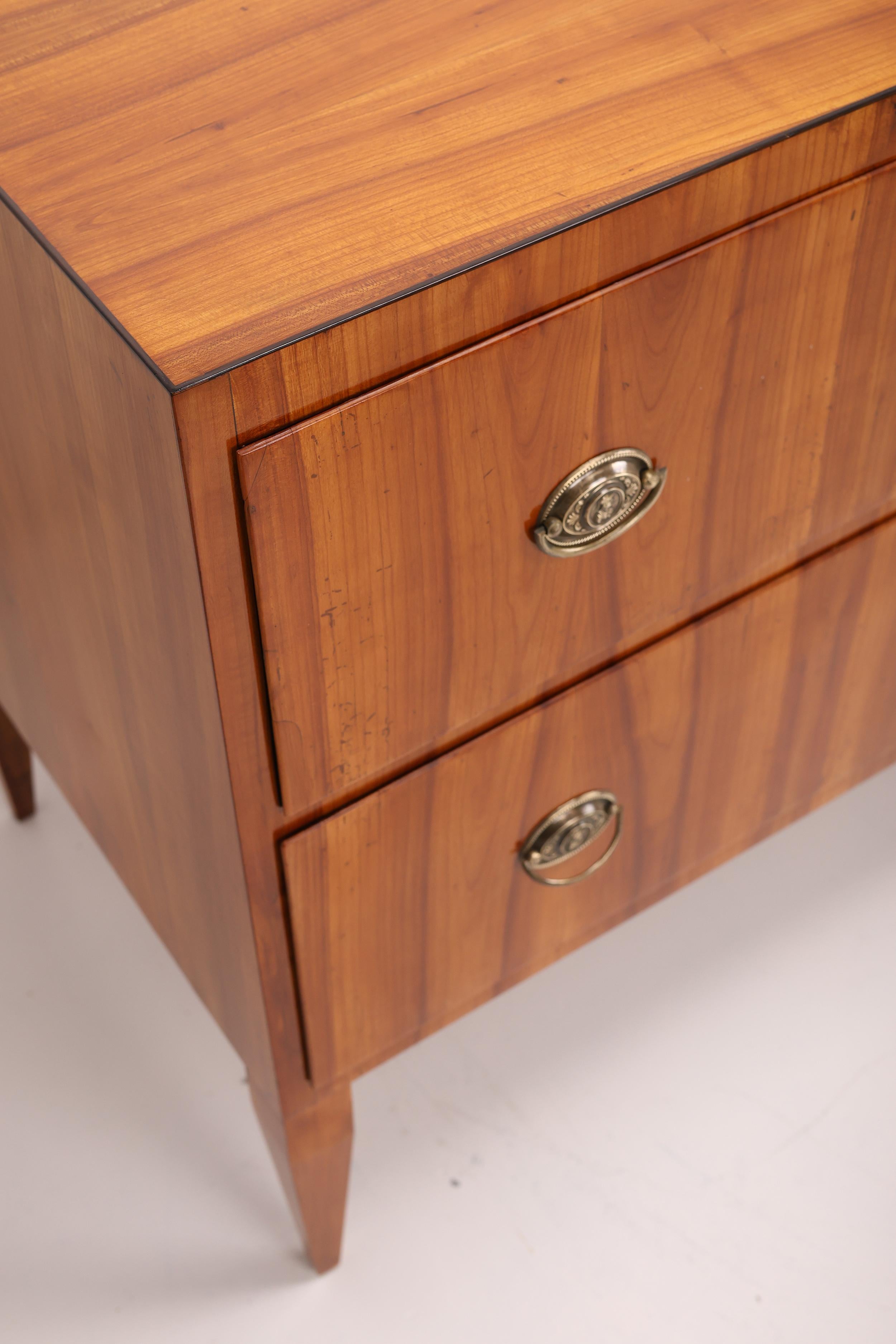 Antico cassettone Biedermeier in Wood in vendita 4