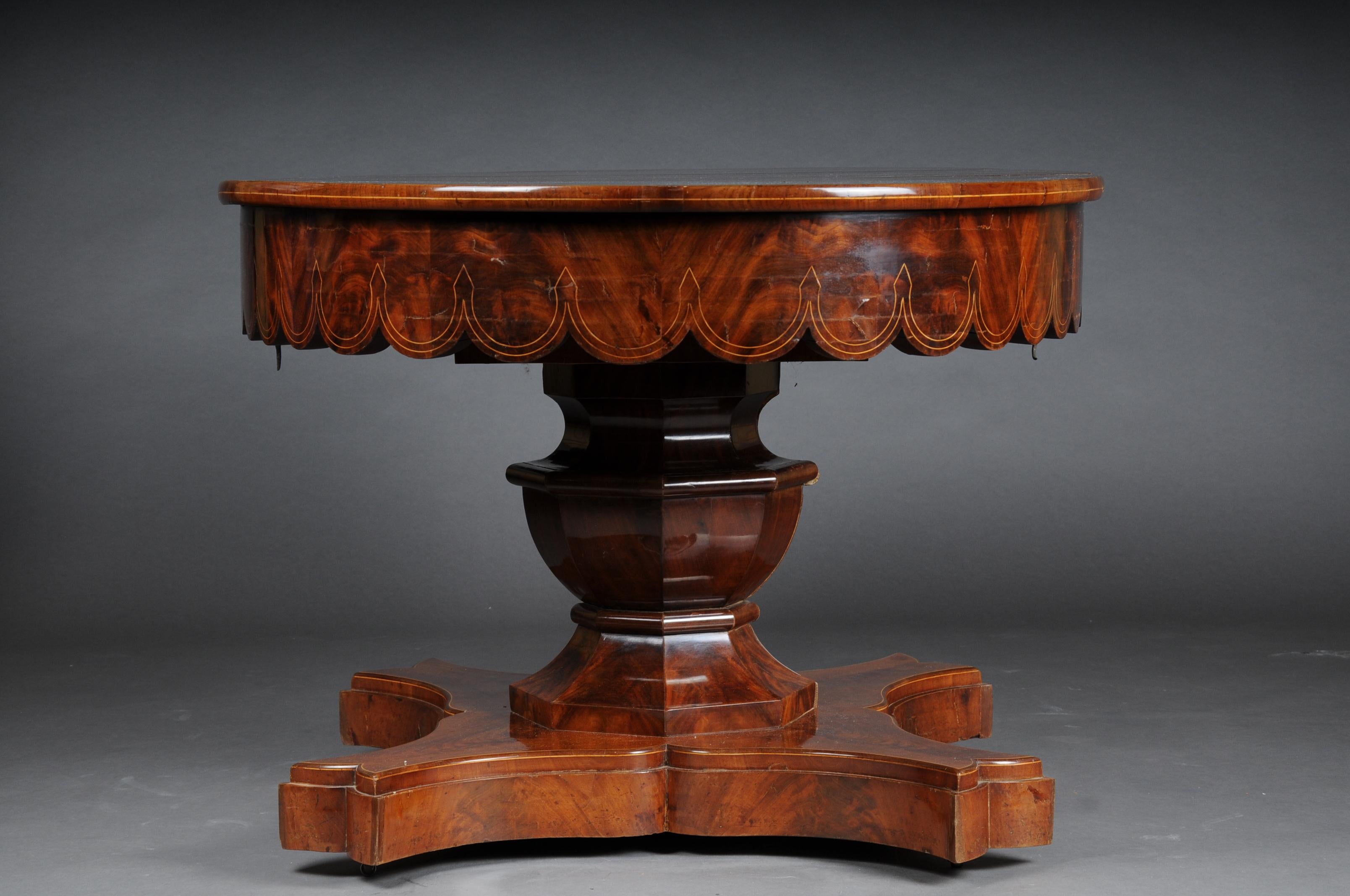 Early 19th Century Antique Biedermeier dining table/dining table, mahogany, around 1820