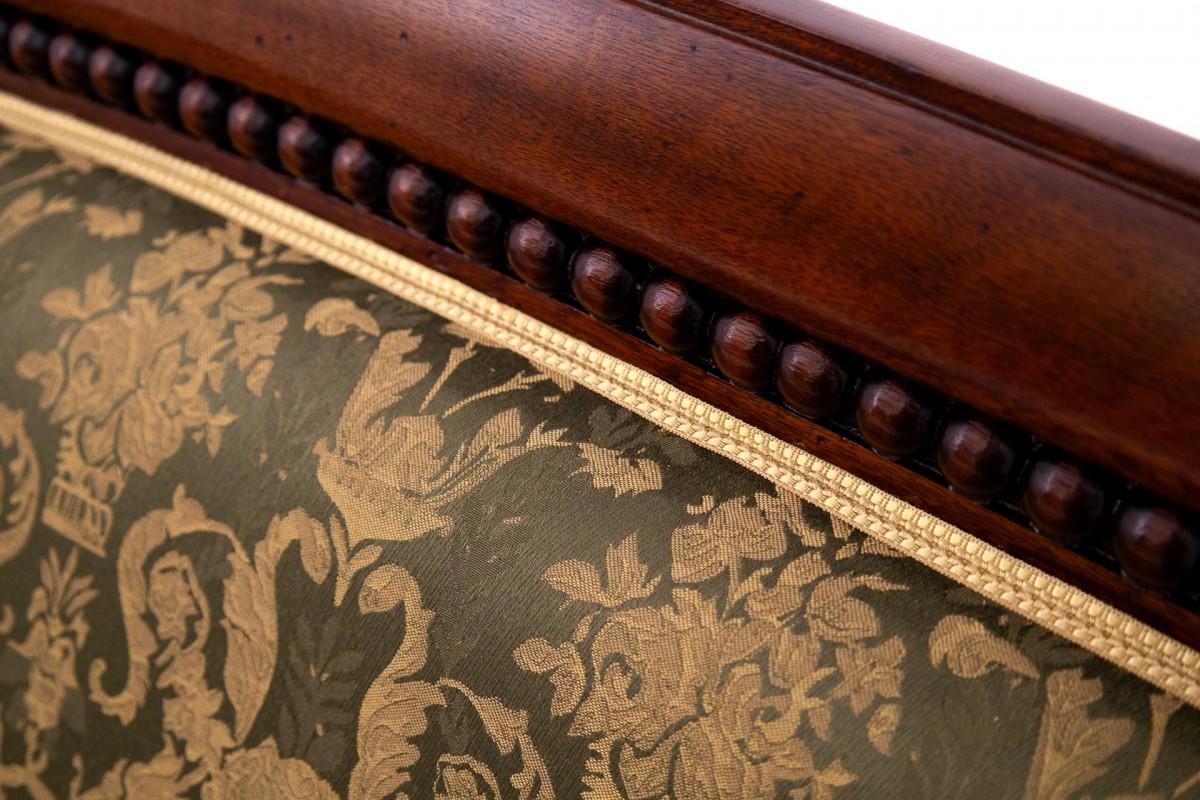 Antique Biedermeier living room set from around 1870. For Sale 7
