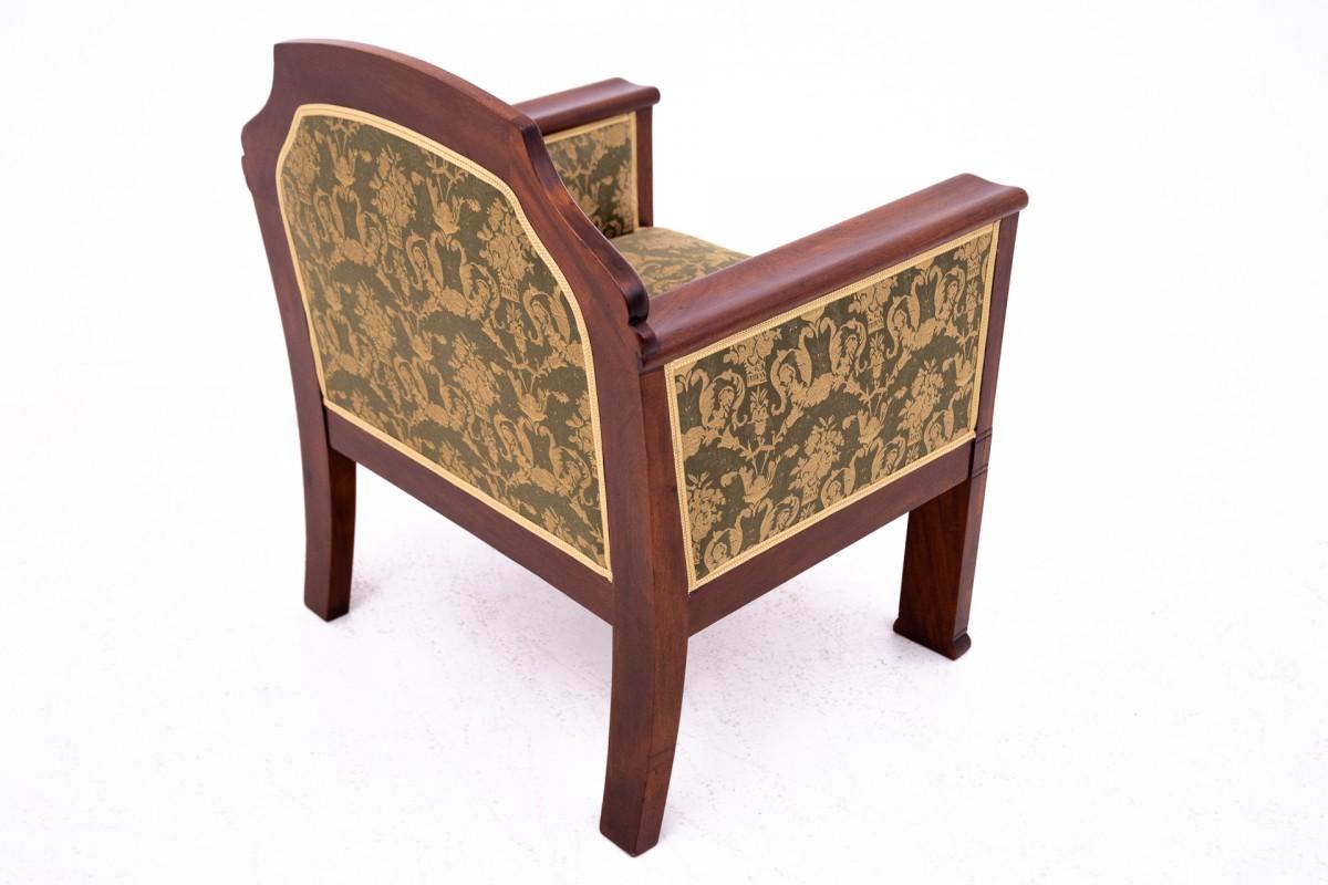 Antique Biedermeier living room set from around 1870. For Sale 2