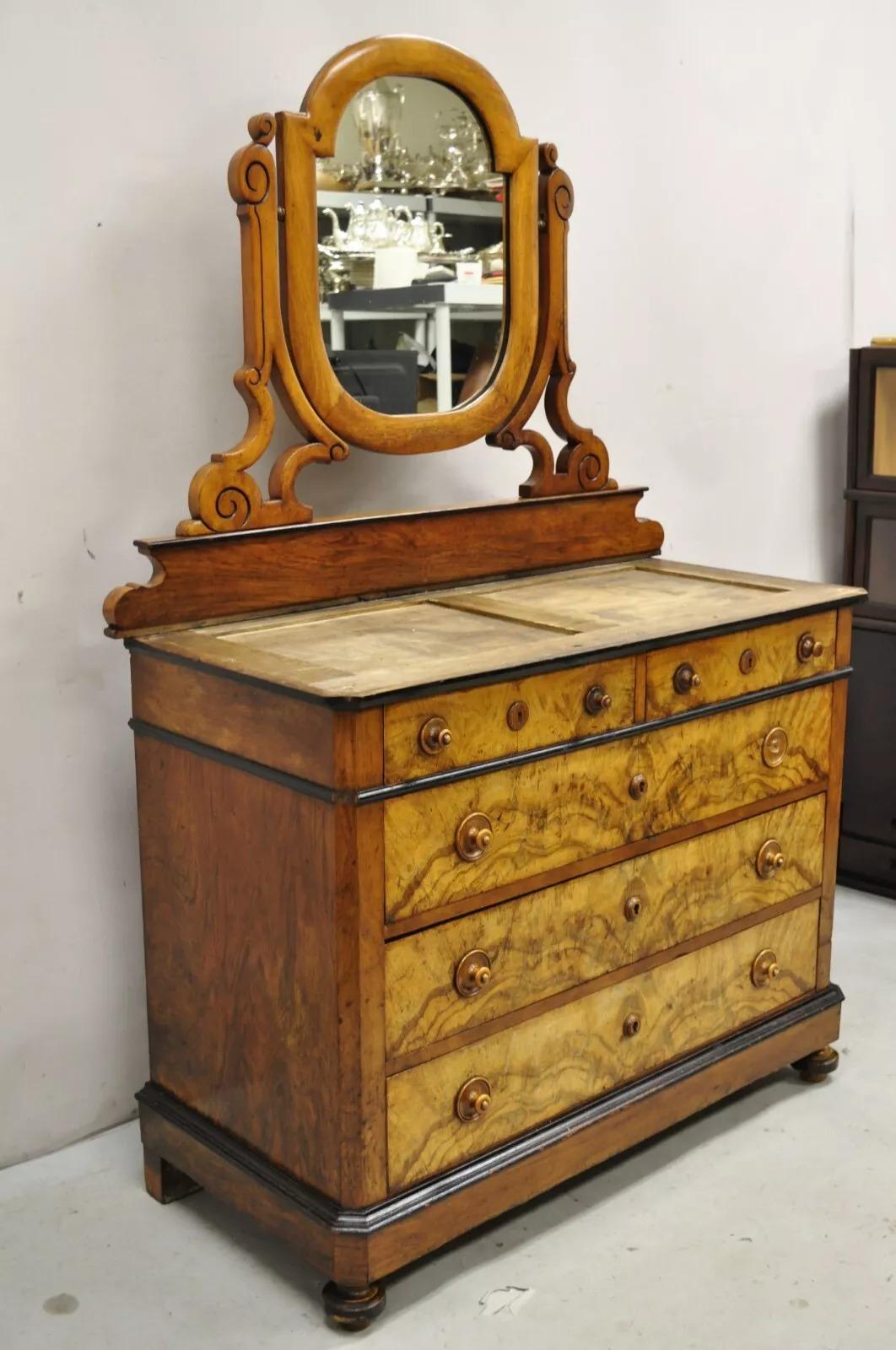 Antique Biedermeier Louis Philippe Commode en noyer ronce avec Mirror en vente 5