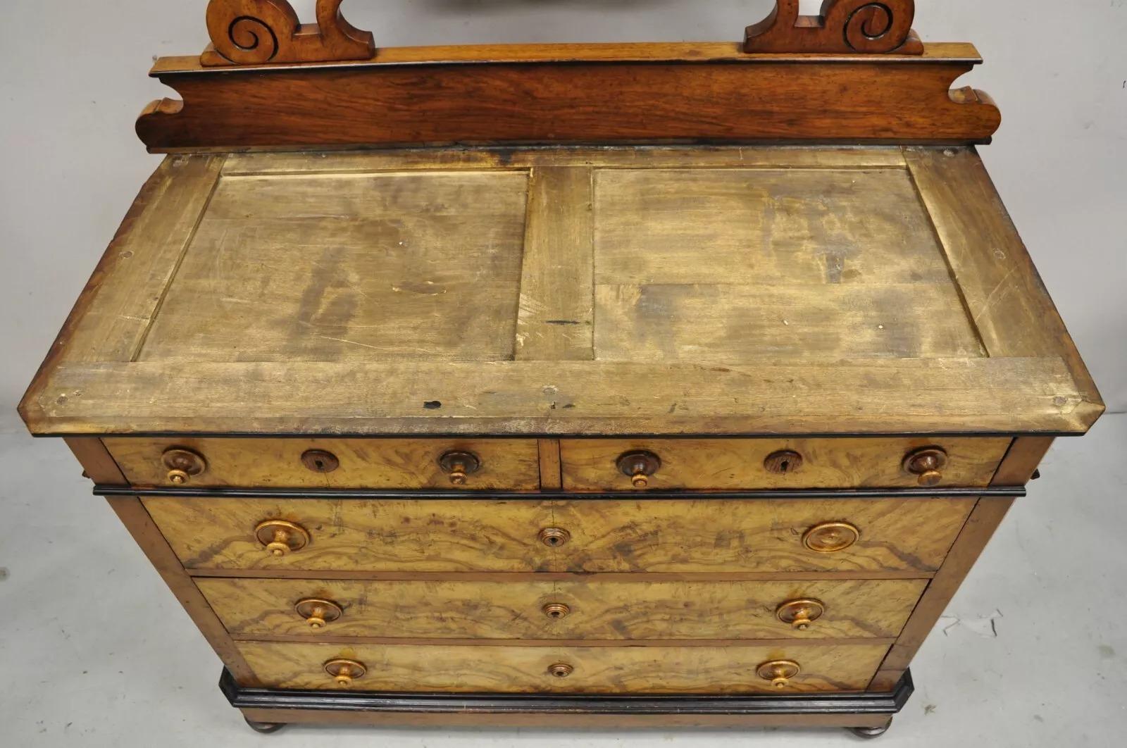 Inconnu Antique Biedermeier Louis Philippe Commode en noyer ronce avec Mirror en vente