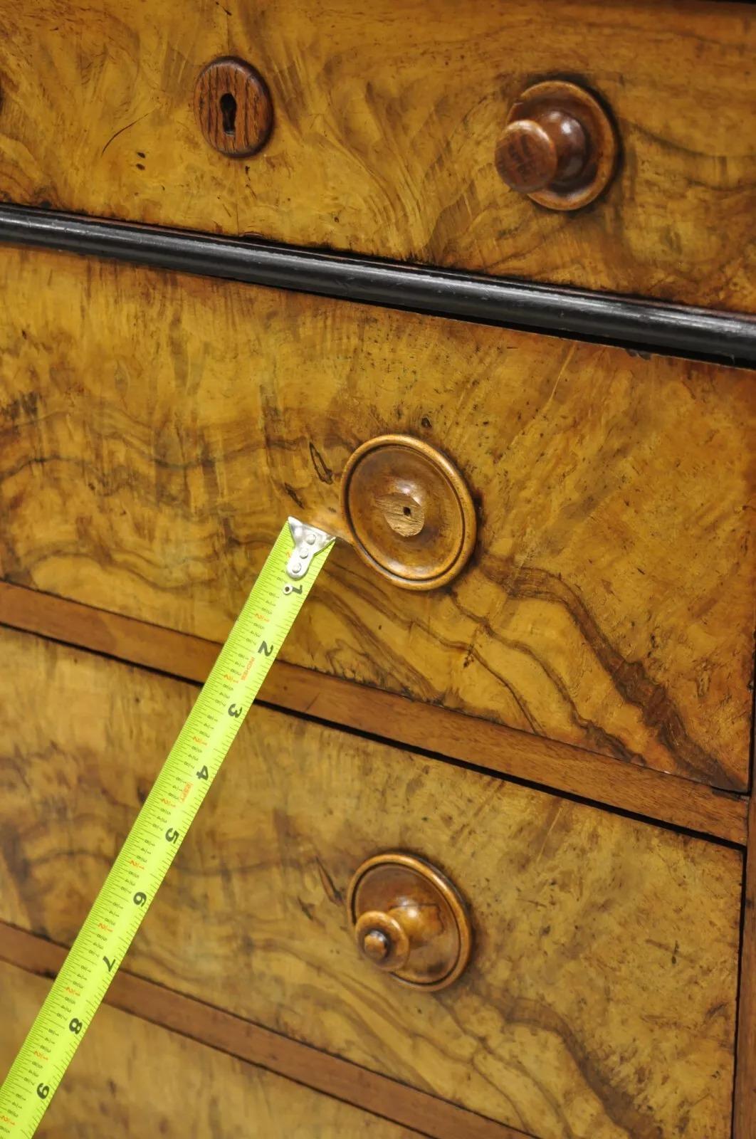 Miroir Antique Biedermeier Louis Philippe Commode en noyer ronce avec Mirror en vente