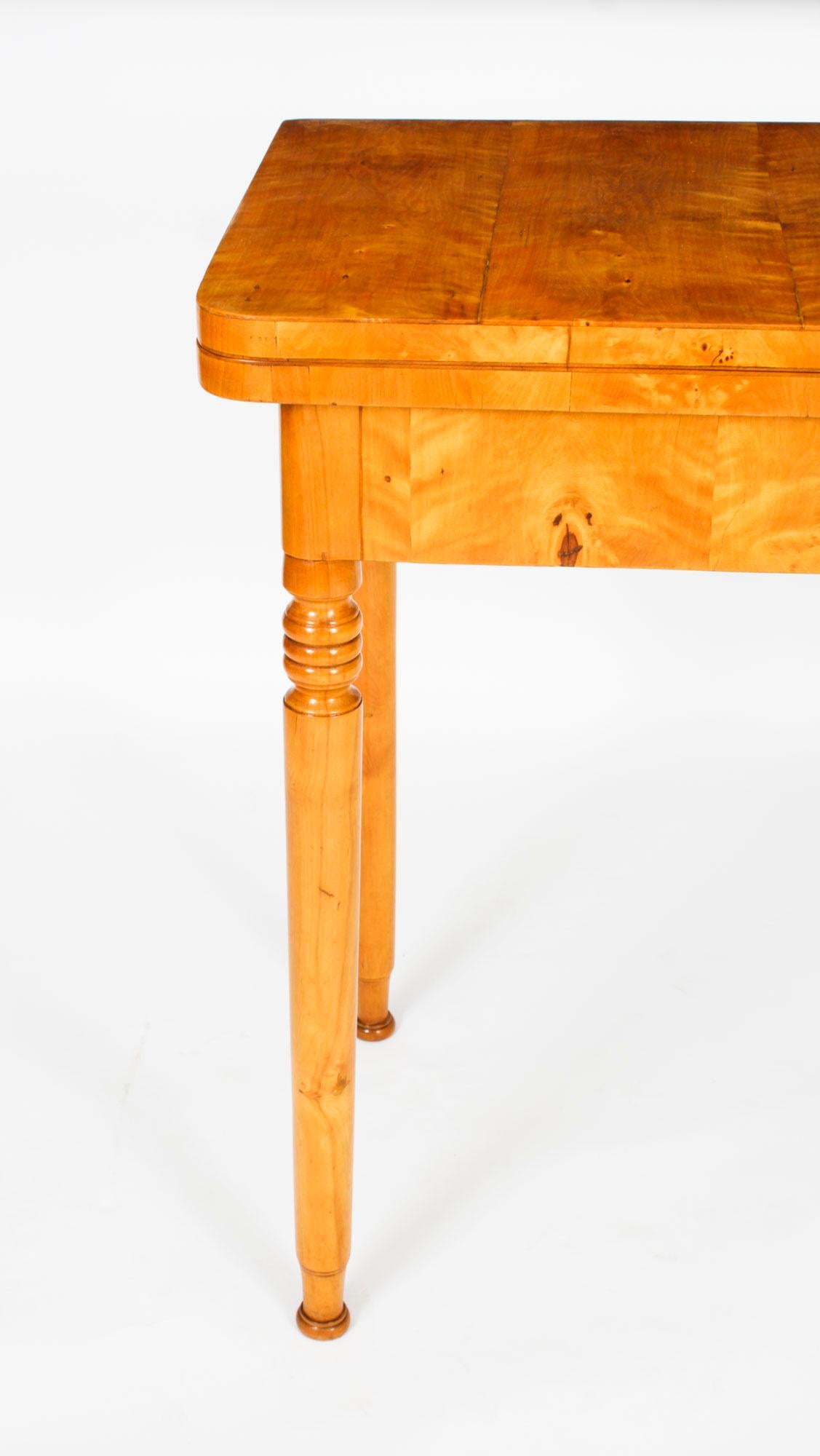 Ancienne console/table à cartes Biedermeier Maserbirch et miroir 19ème siècle en vente 3