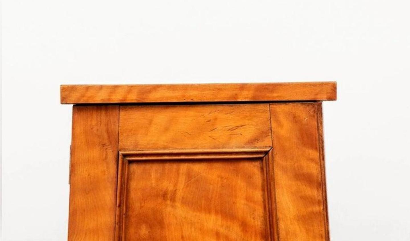Antique Biedermeier Satin Birch Pyramidal Night Stand Cabinet For Sale 4