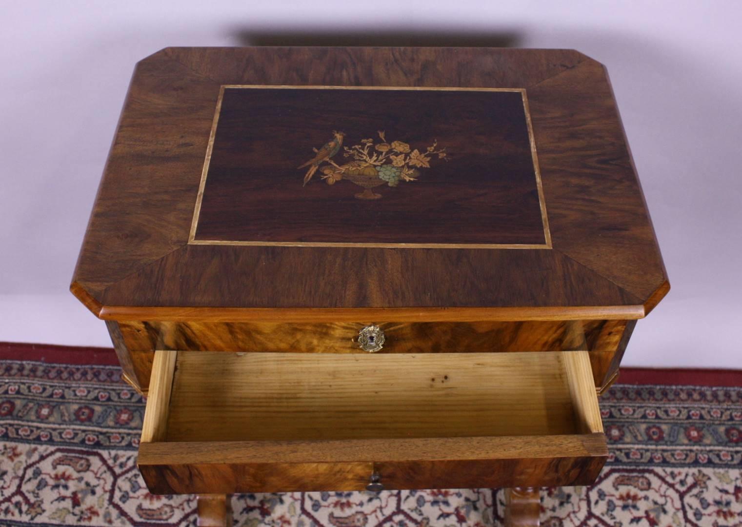 Antique Biedermeier Sewing Table with Maquetry In Good Condition For Sale In Senden, NRW
