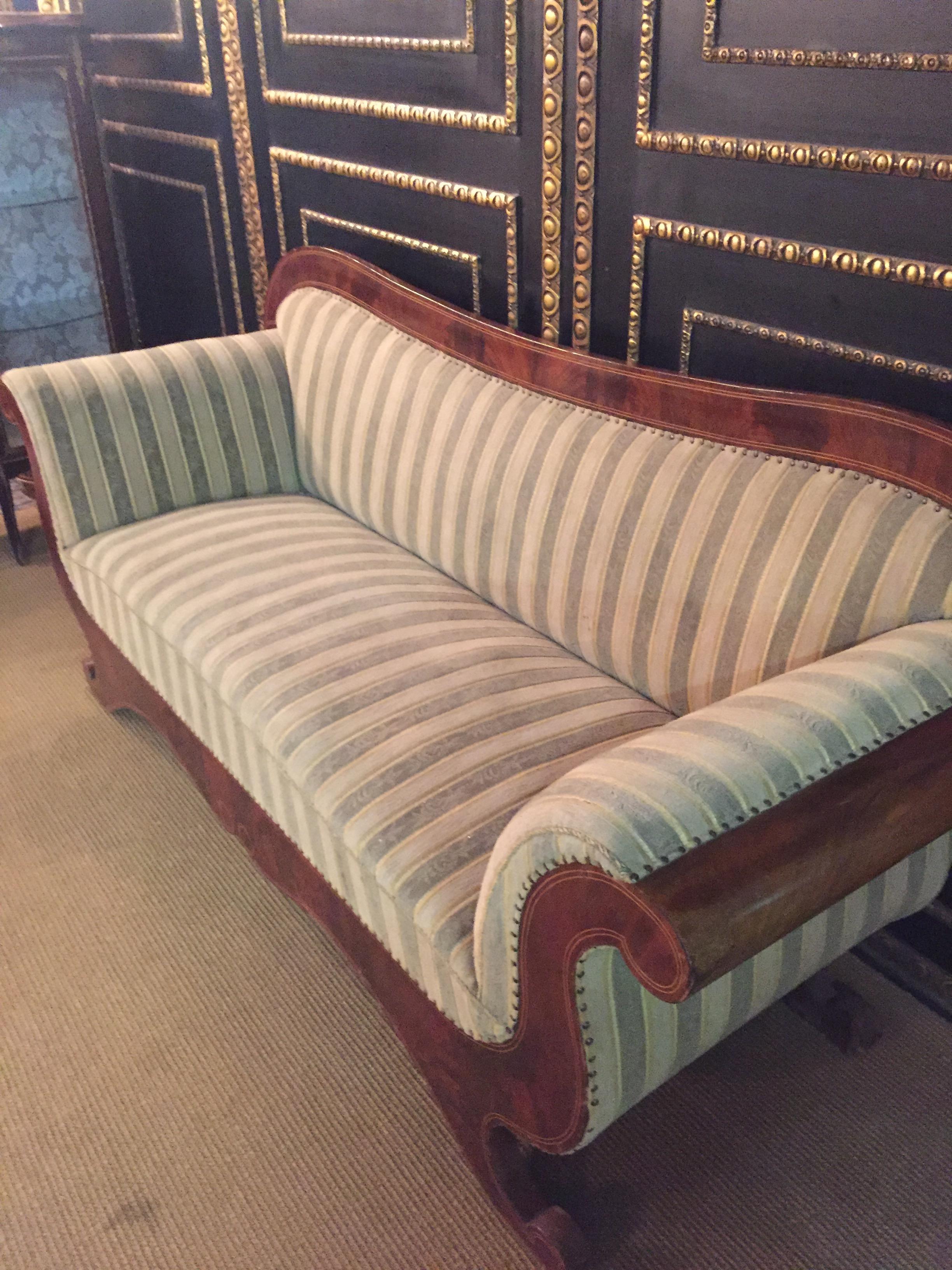 Antique Biedermeier Sofa Couch circa 1825 Mahogany In Good Condition In Berlin, DE