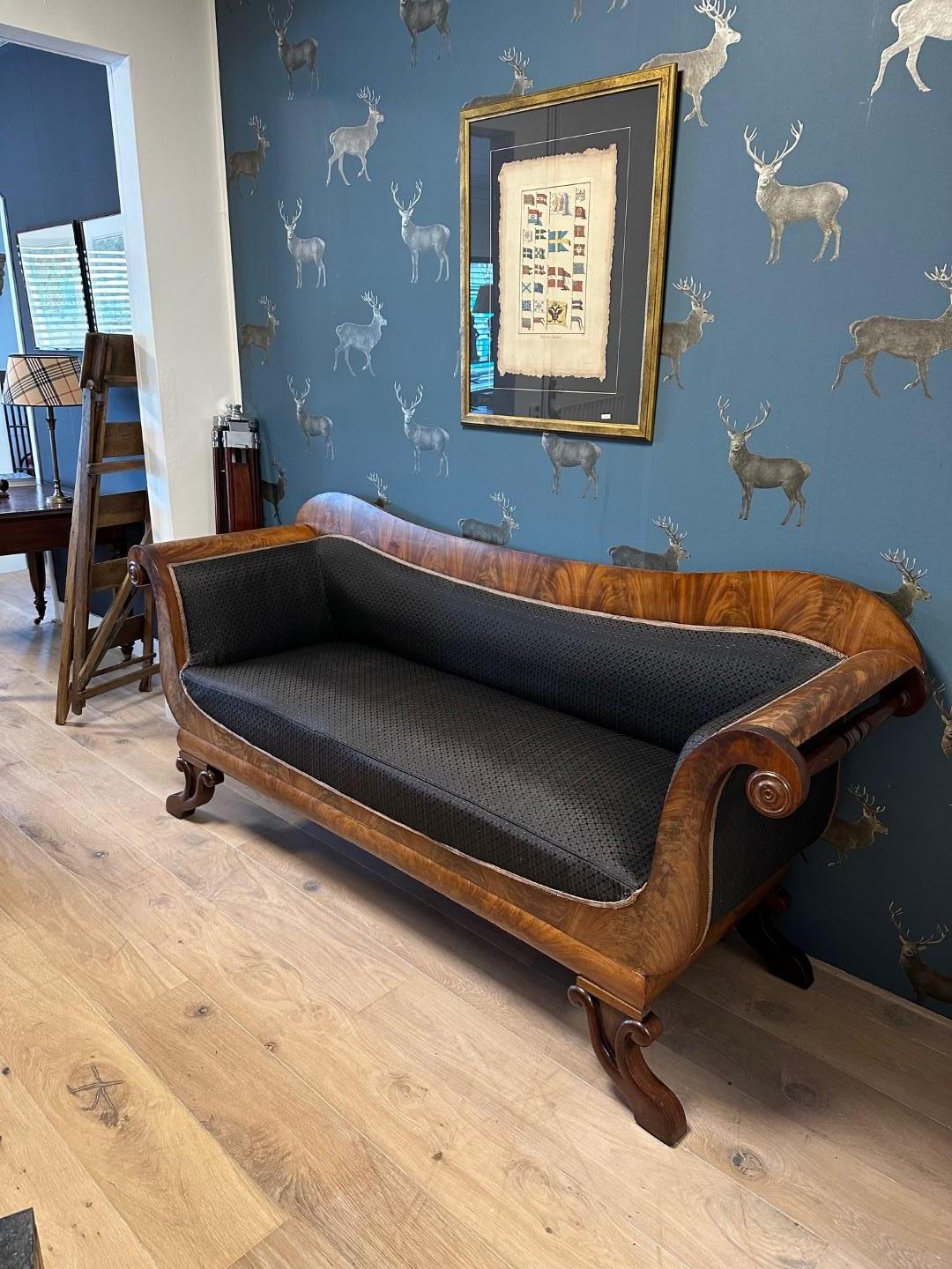 Antique mahogany Biedermeier sofa in used condition. Beautiful model with beautiful mahogany.
Origin: Netherlands
Period: Approx. 1835-1850
Size: 202cm x 60cm x h.93cm