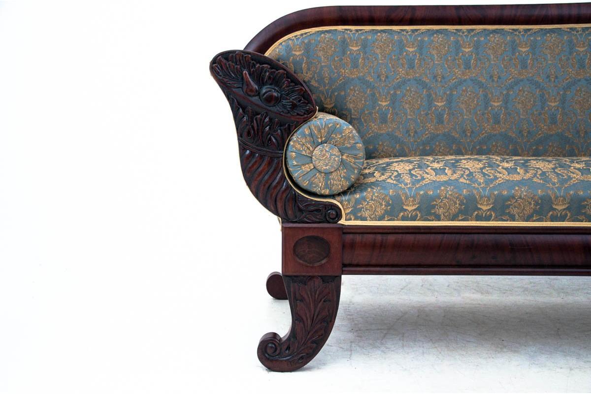 1900 sofa