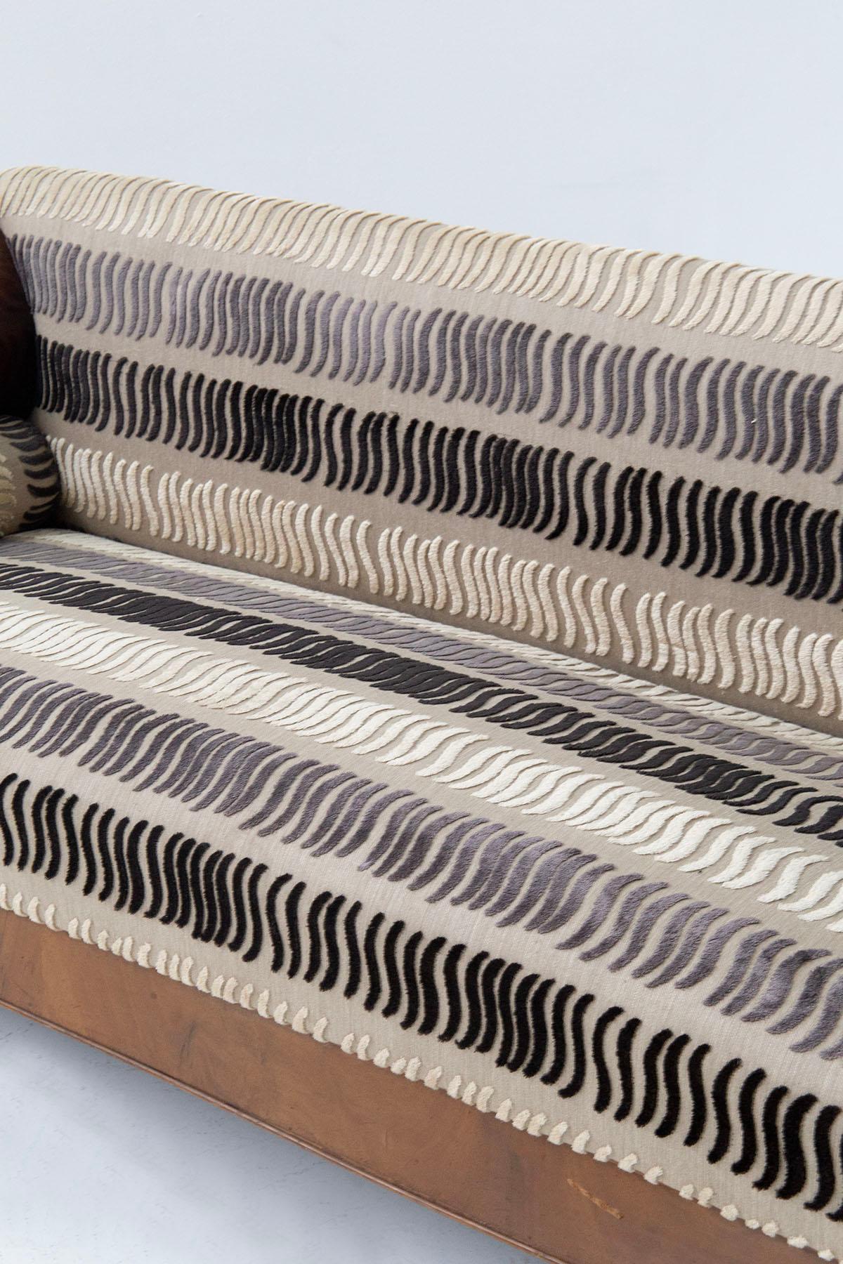 Antique Biedermeier Sofa Made of Velvet Fabric and Carved Wood For Sale 8