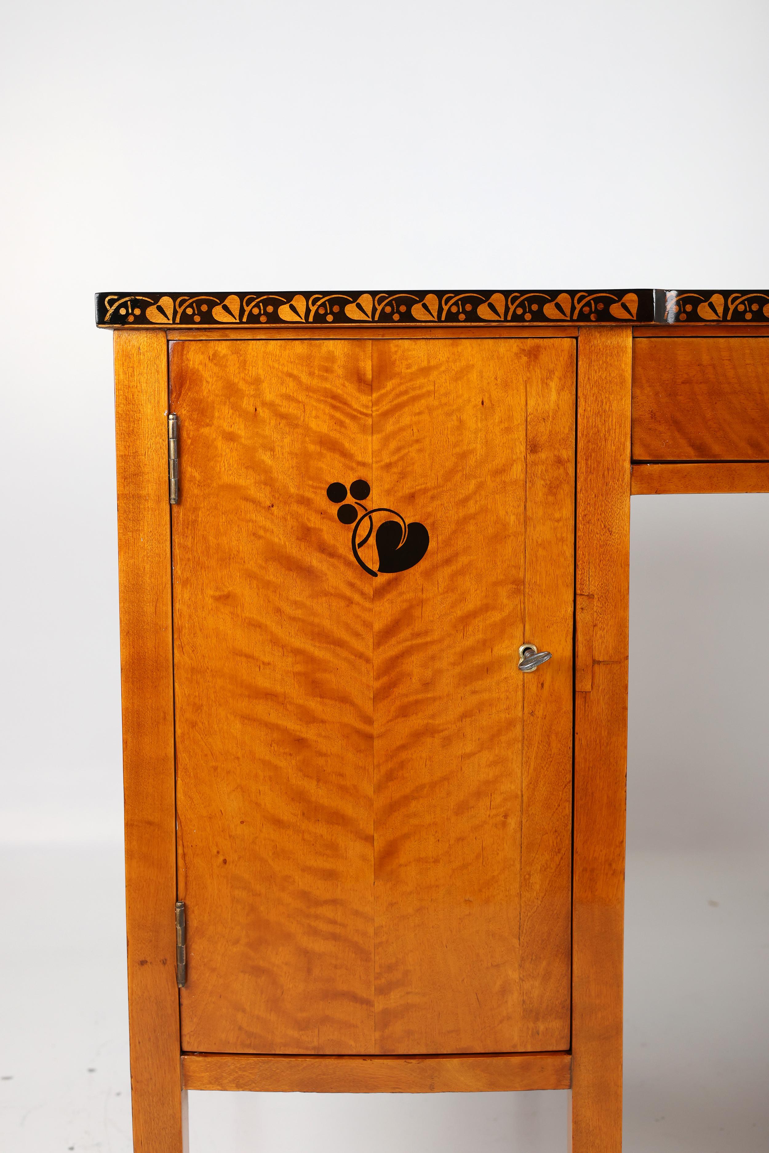 Antiker Schreibtisch im Biedermeier-Stil im Zustand „Gut“ im Angebot in Stahnsdorf, DE