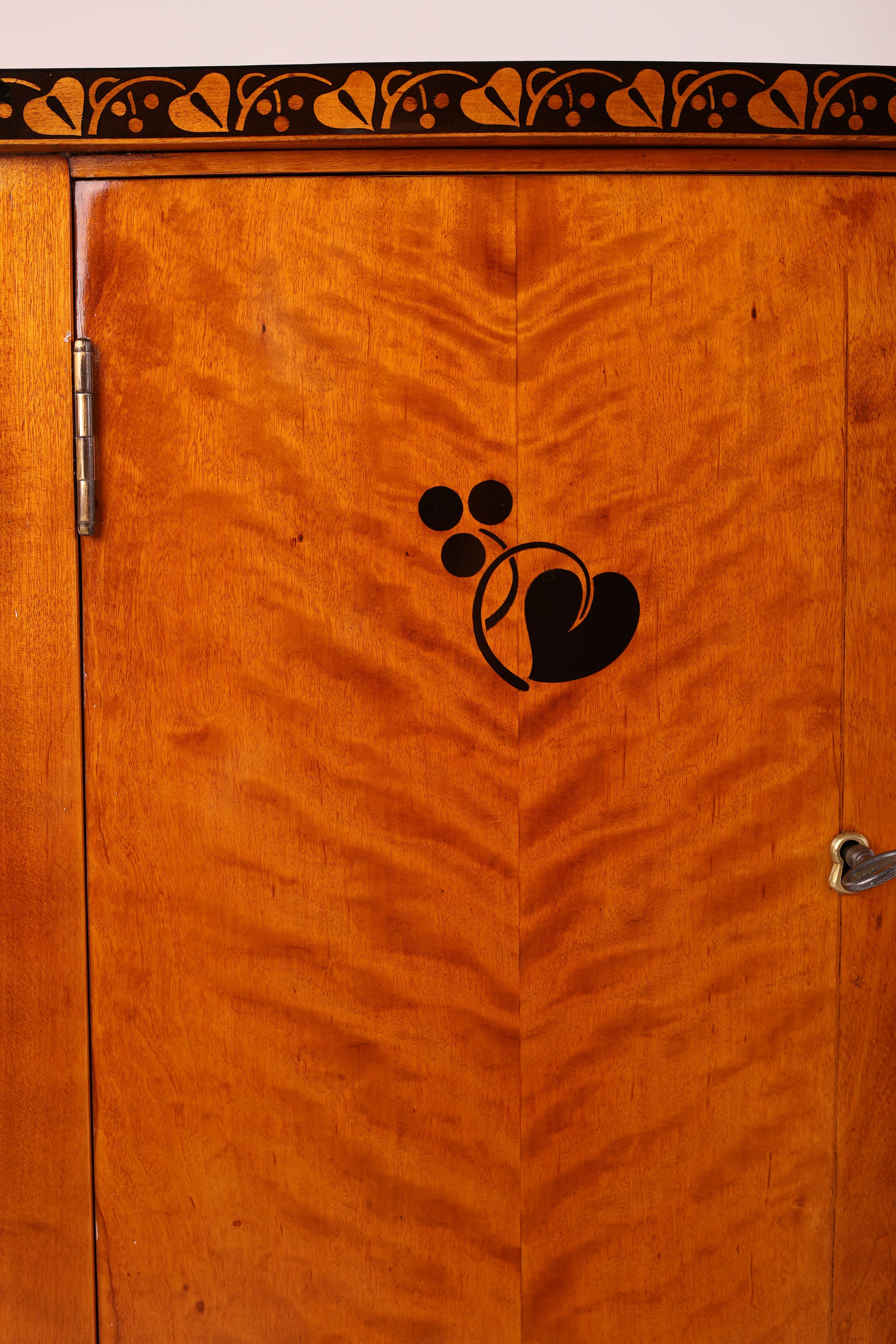 Antiker Schreibtisch im Biedermeier-Stil (Birke) im Angebot