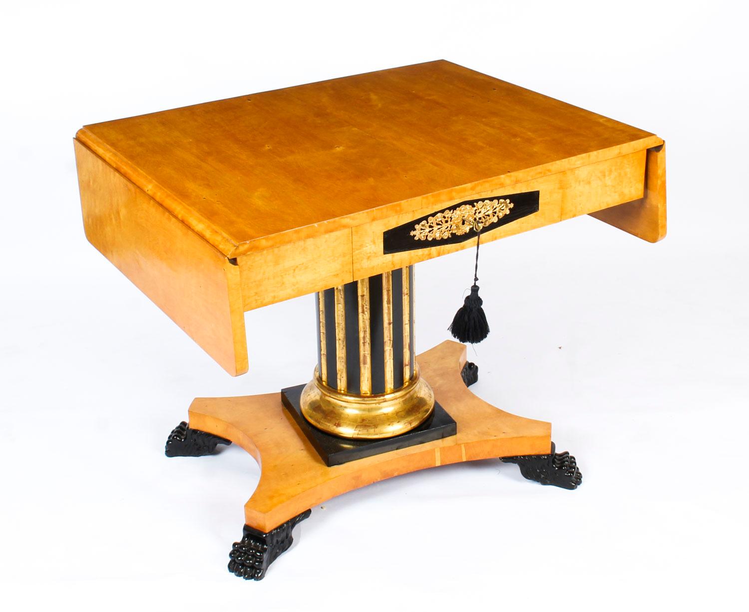 Ancienne table de canapé suédoise Biedermeier en bouleau et bronze doré, 19ème siècle en vente 9
