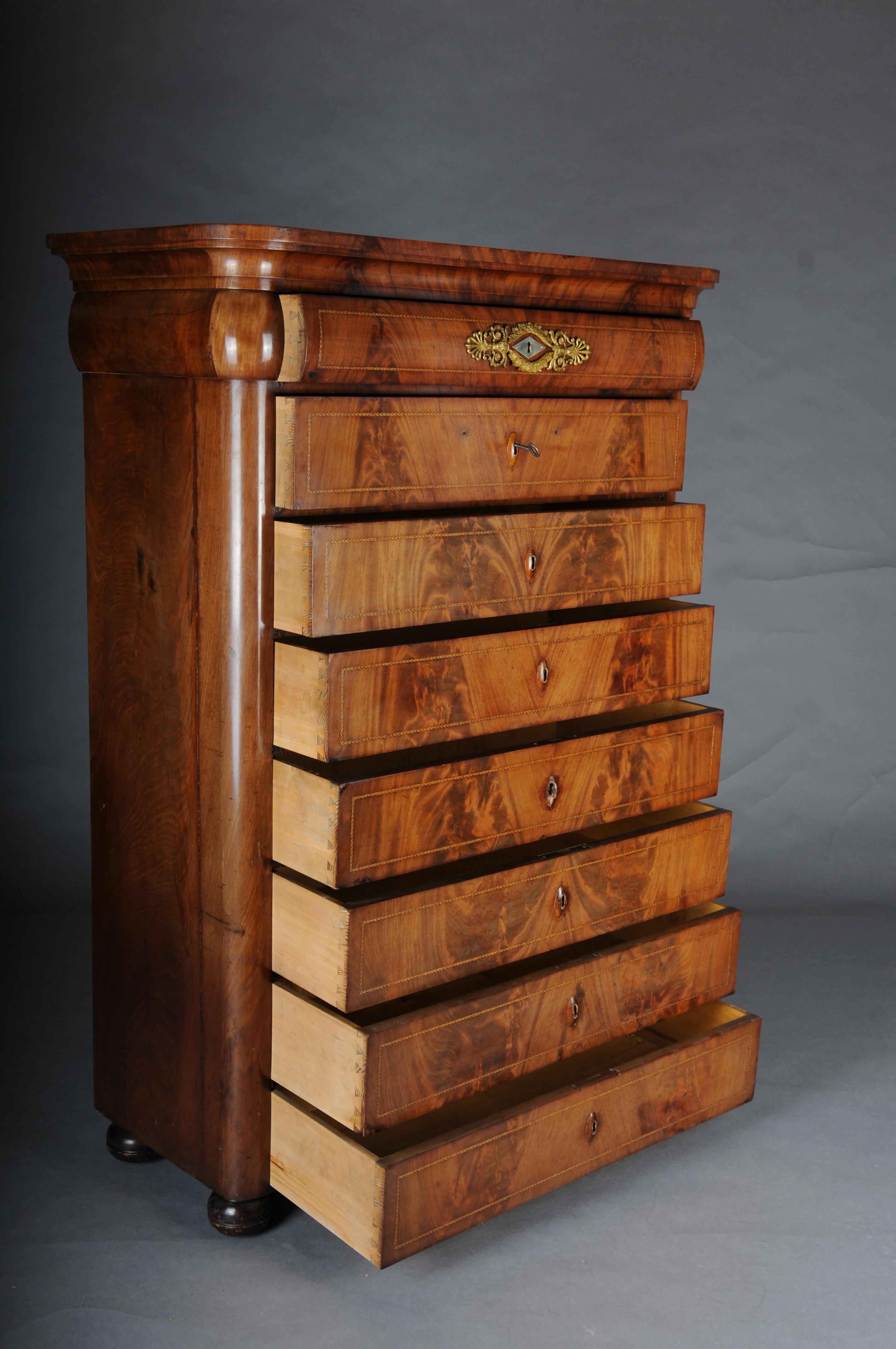 Antigua cómoda alta Biedermeier/Chiffoniere, caoba con arce, circ en venta 3