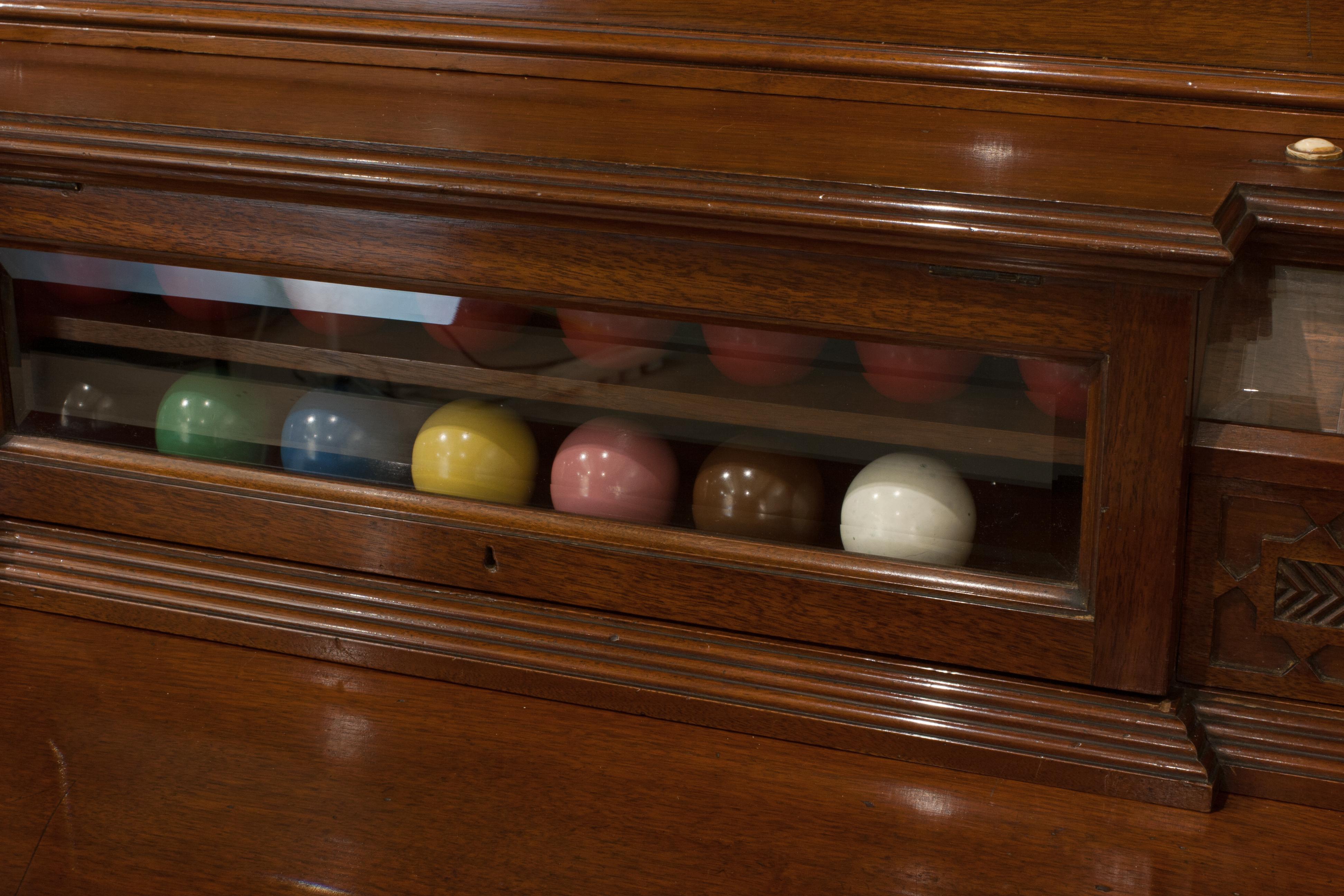 Antique Billiard, Snooker Score Board, Cabinet in Mahogany For Sale 8