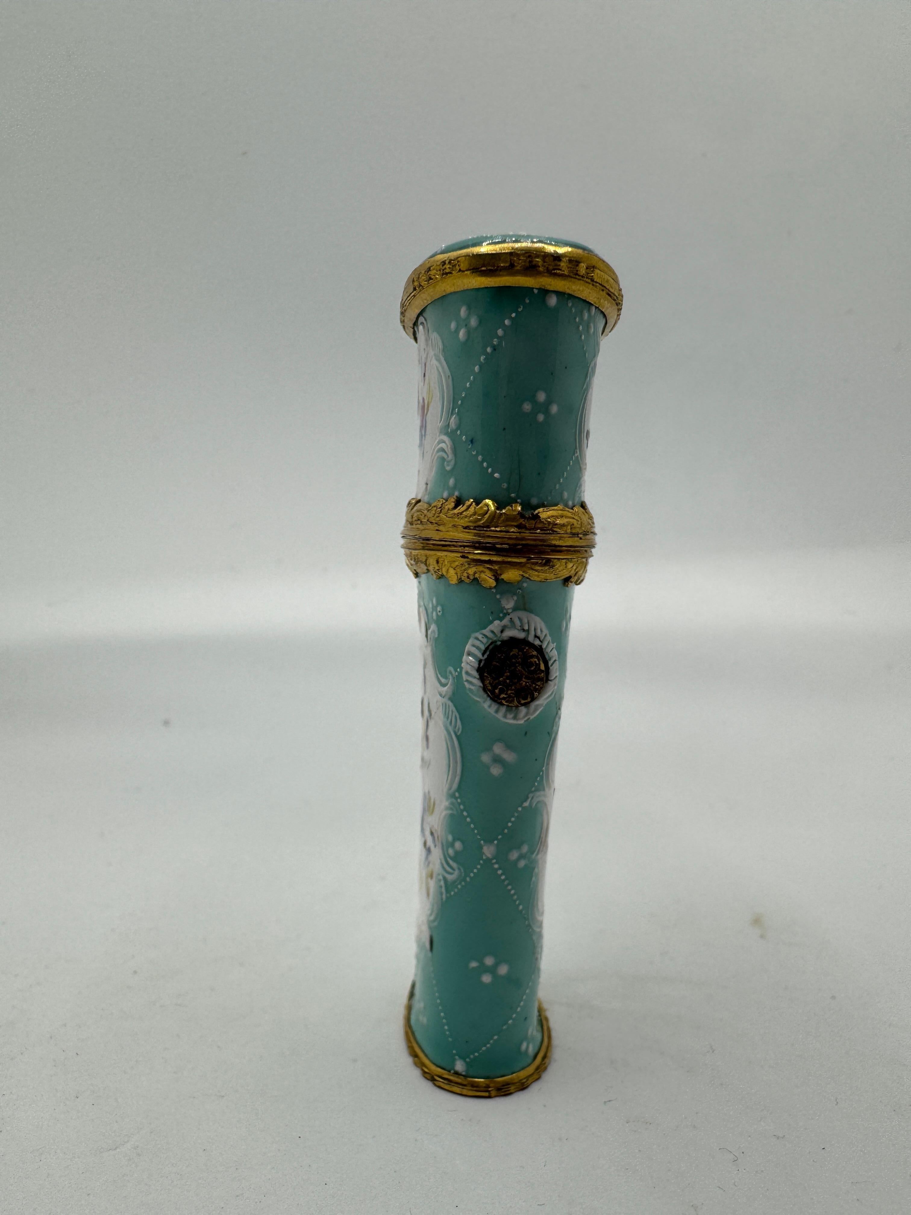 Émail Boîte à couture / Etui en émail de Bilston, circa 1770 en vente