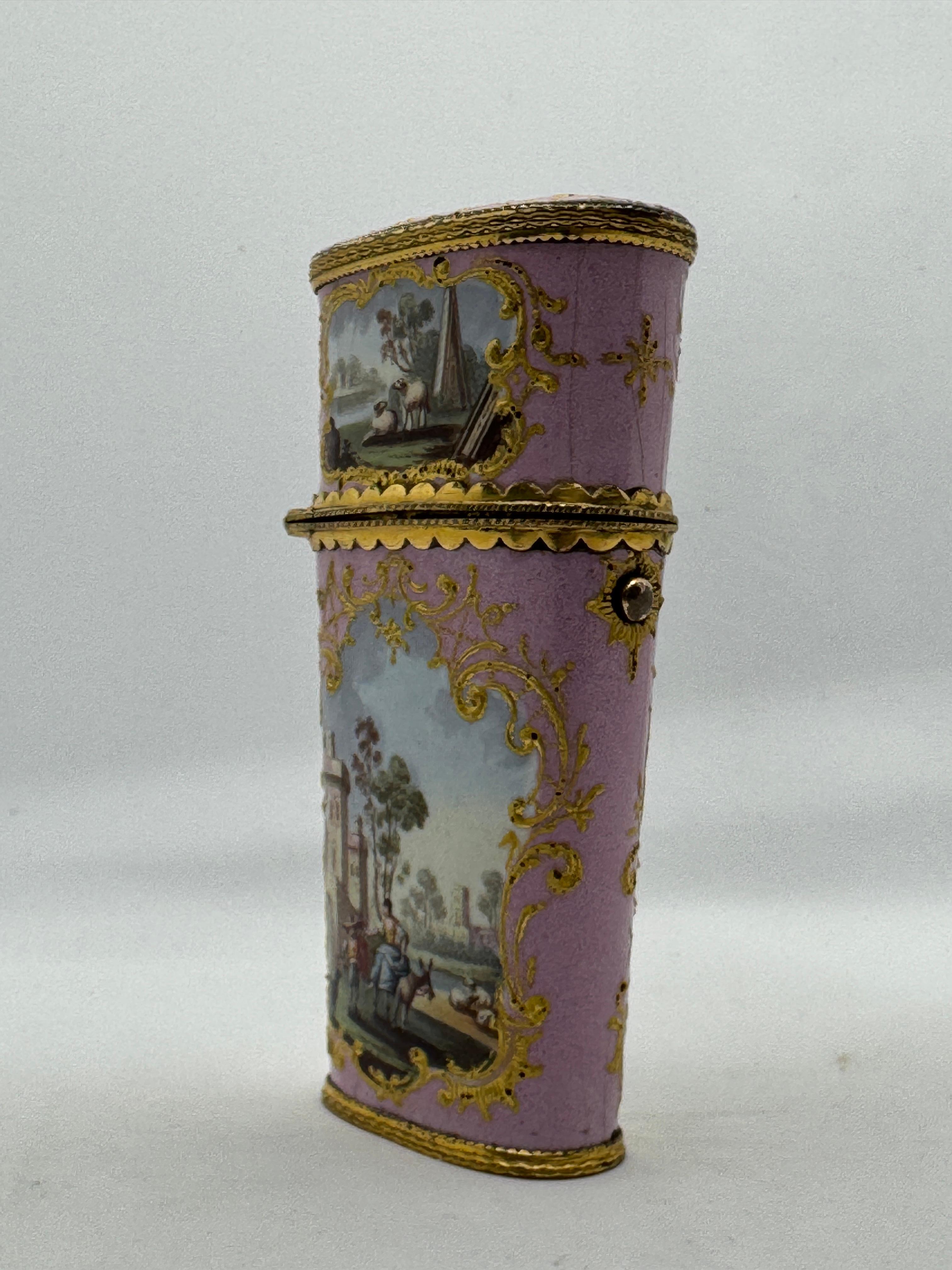 Anglais Boîte à couture / Etui en émail de Bilston, circa 1780 en vente