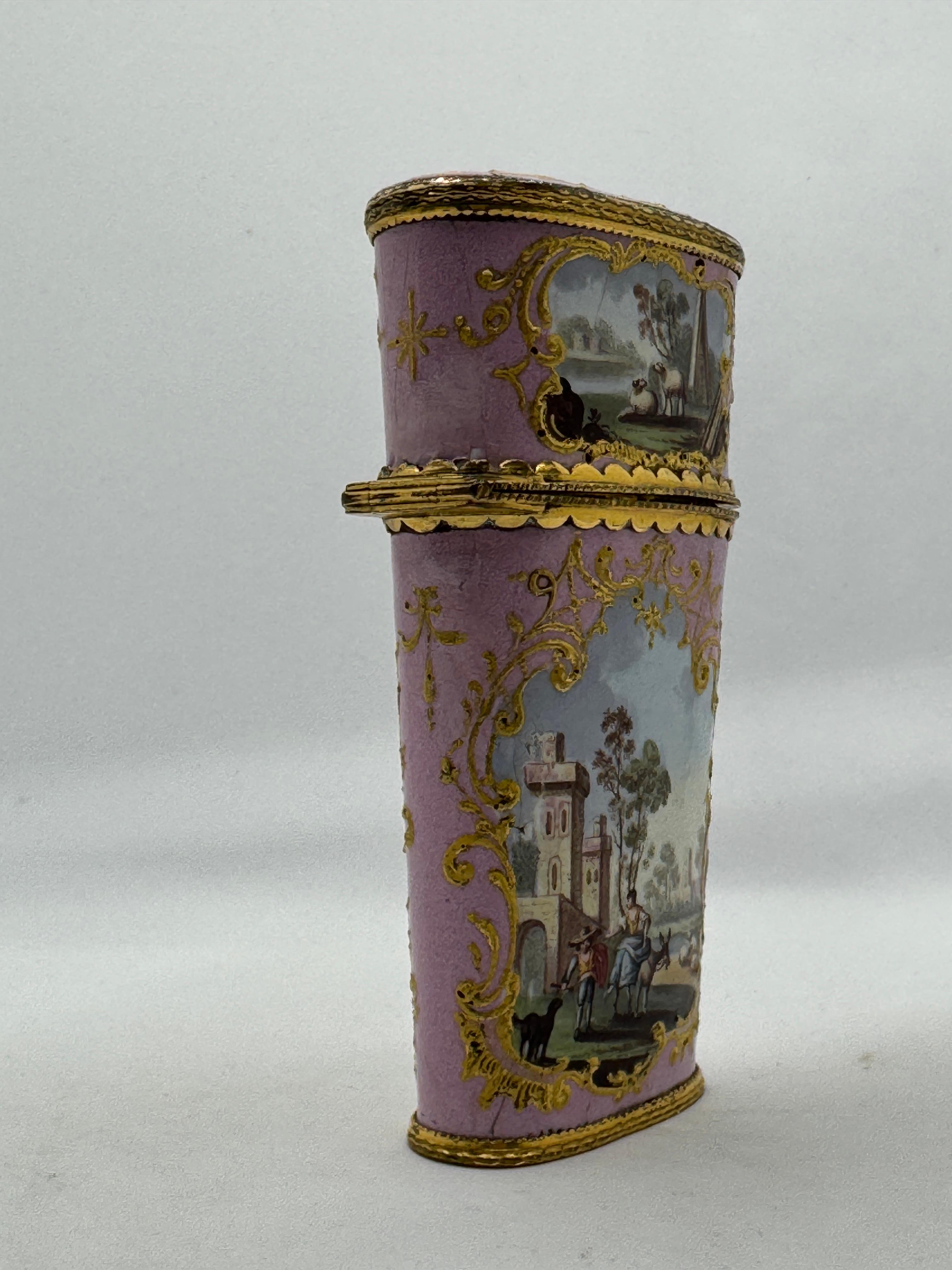 Boîte à couture / Etui en émail de Bilston, circa 1780 Bon état - En vente à Basildon, GB
