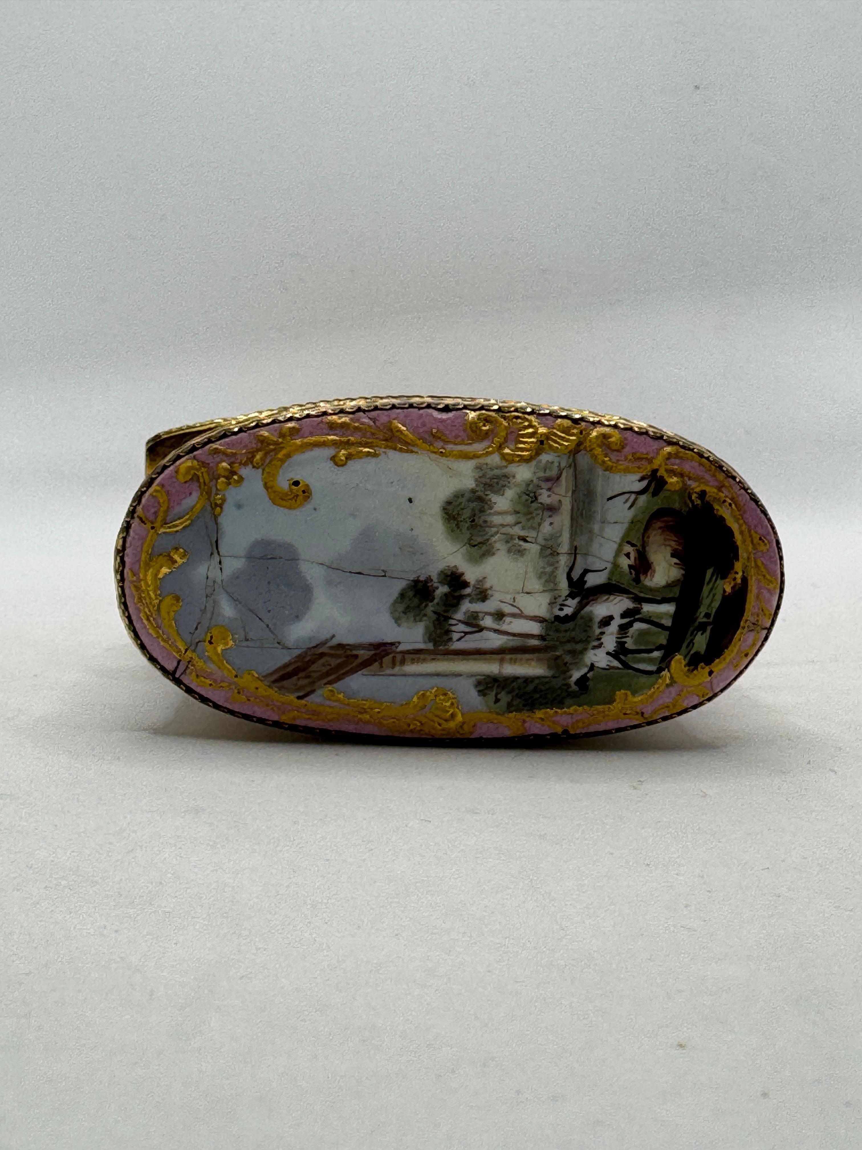 Boîte à couture / Etui en émail de Bilston, circa 1780 en vente 1