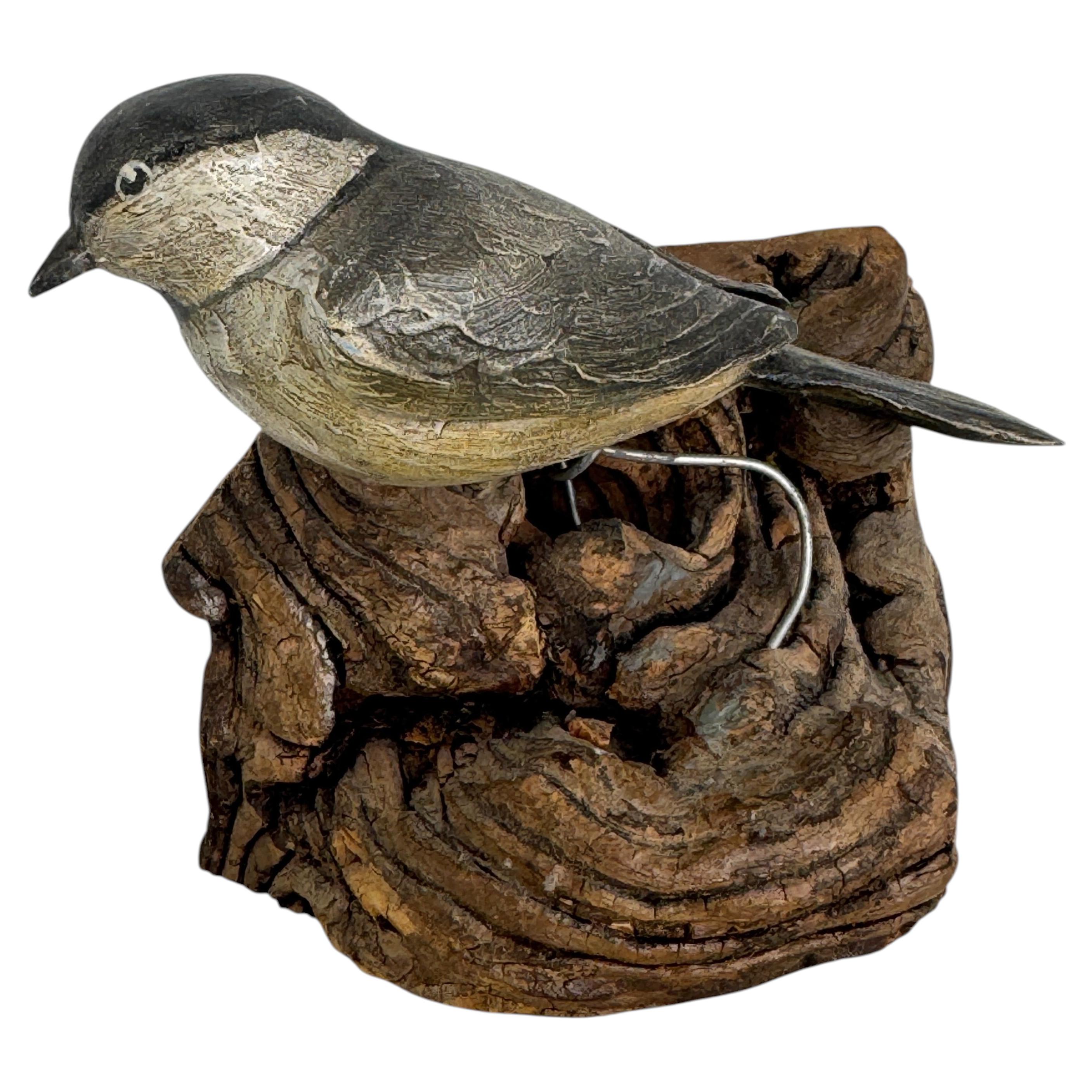 Antiker Vogel aus Viechtau, handgeschnitztes Holz, Black Forest Volkskunst, Österreich