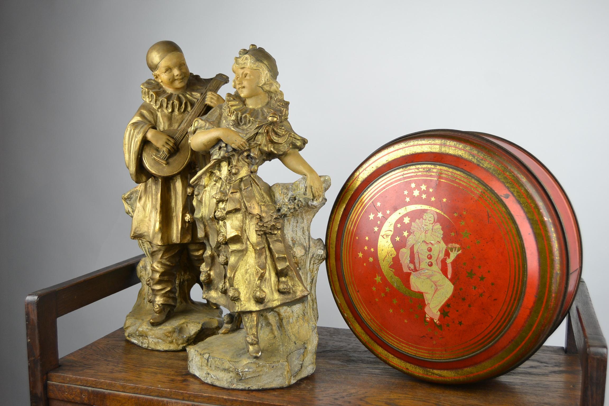 Antique Tin with Pierrot Harlequin, 1920s-1930s 9