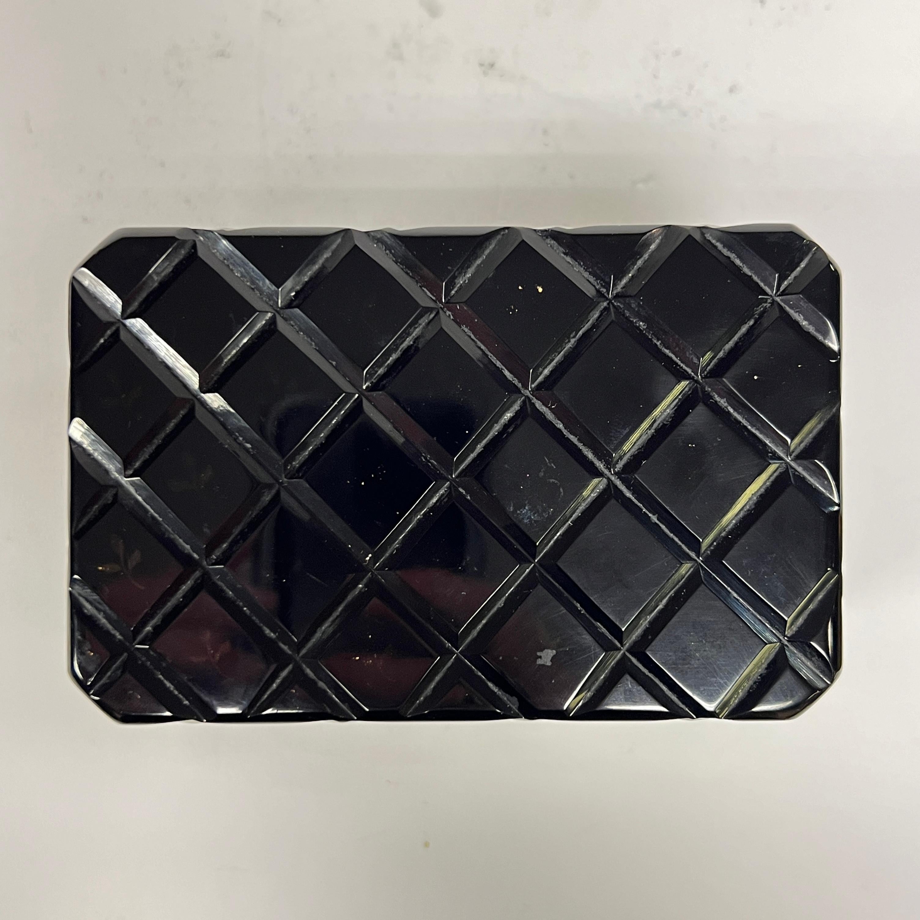 Joyero / Cofre antiguo de cristal amatista negro y metal dorado en venta 7