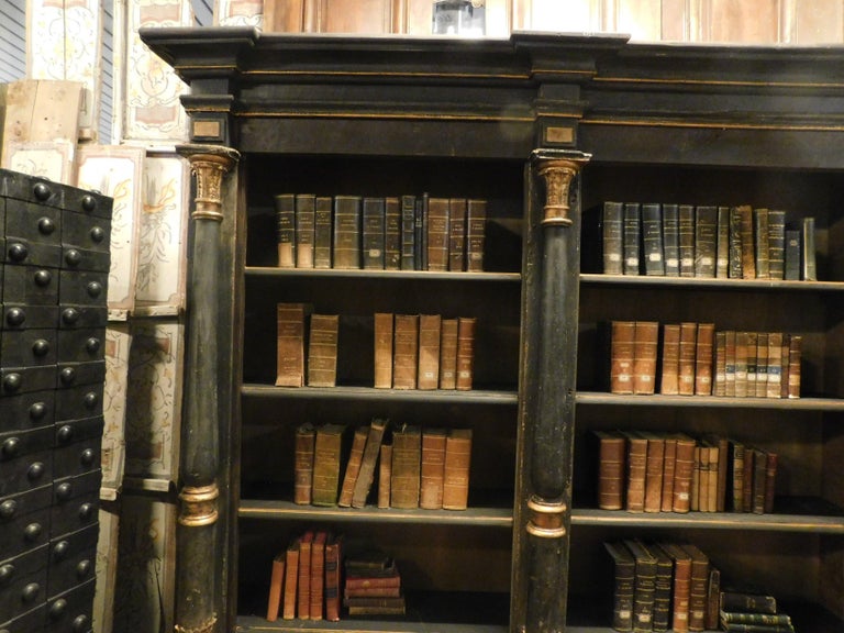 Antique Black and Gold Lacquered Wood Bookcase, Early 1800s, Italy at
