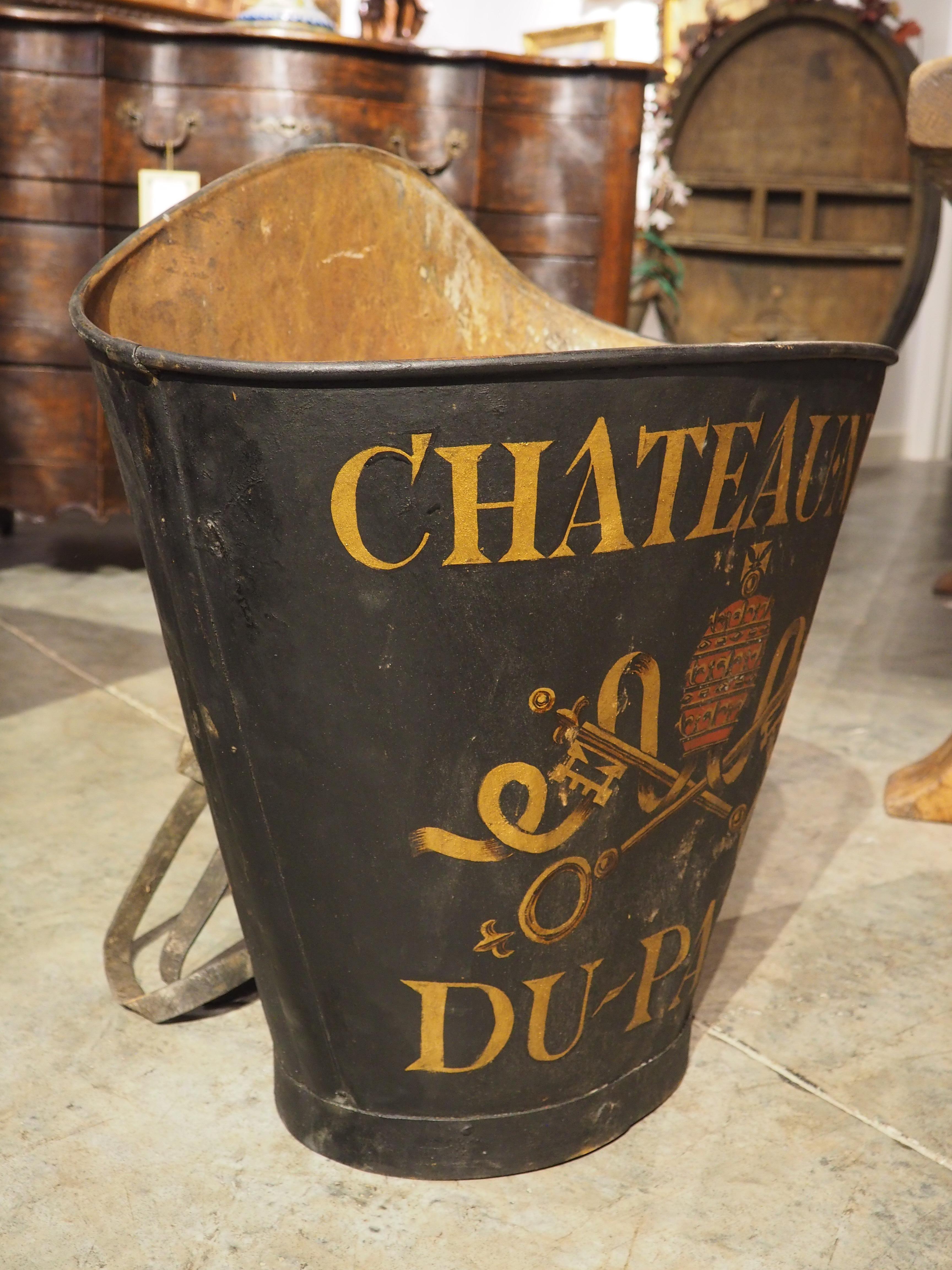 Antique Black and Gold Painted Chateauneuf Du Pape Grape Harvesting Hotte In Good Condition In Dallas, TX