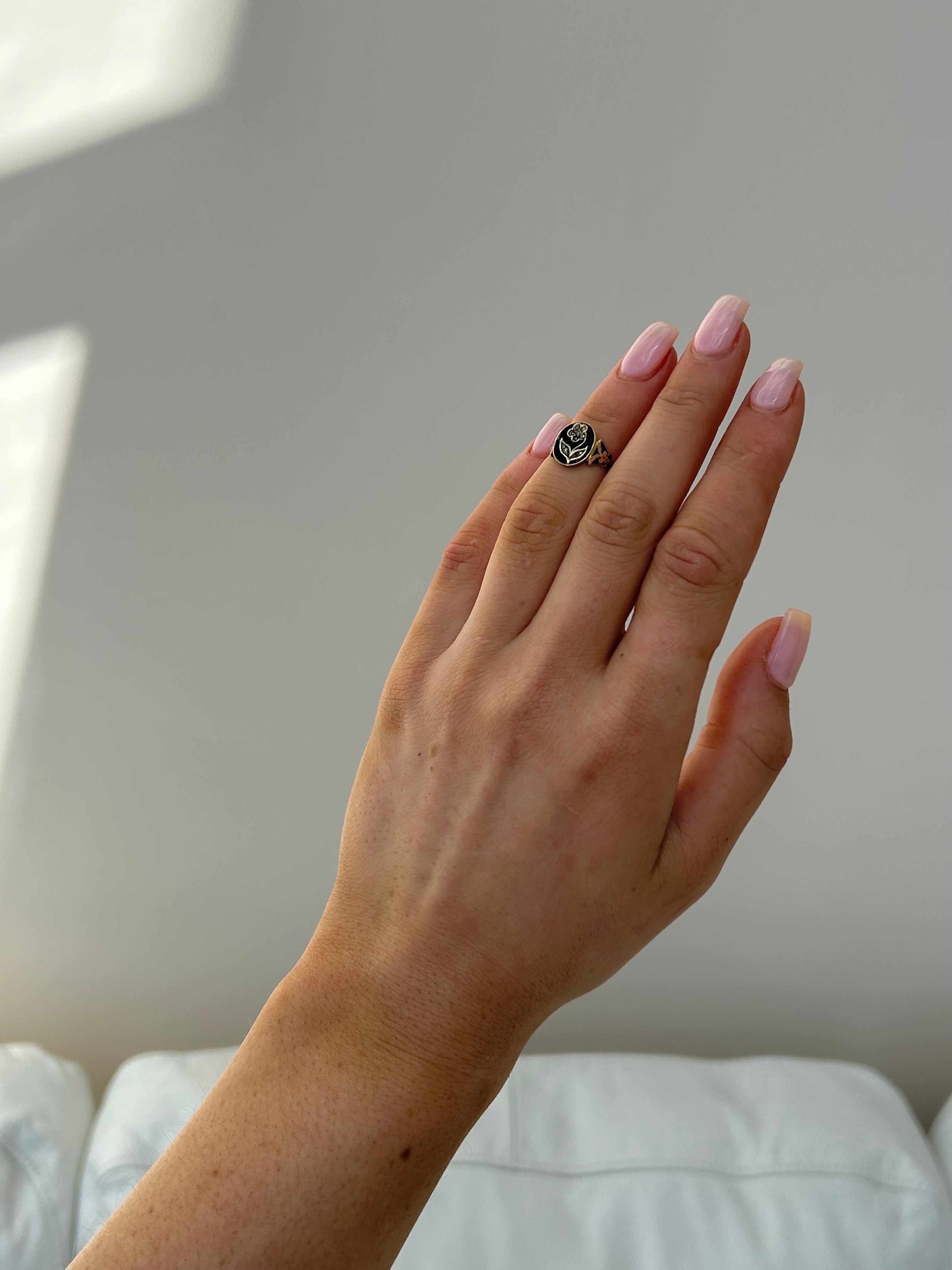 Antique Black Enamel Rose Cut Diamond Forget Me Not Ring in Gold 

most charming black enamel detailed forget me not ring, truly beautiful

The item comes without the box in the photos but will be presented in a gembank1973 gift box
 
Measurements: