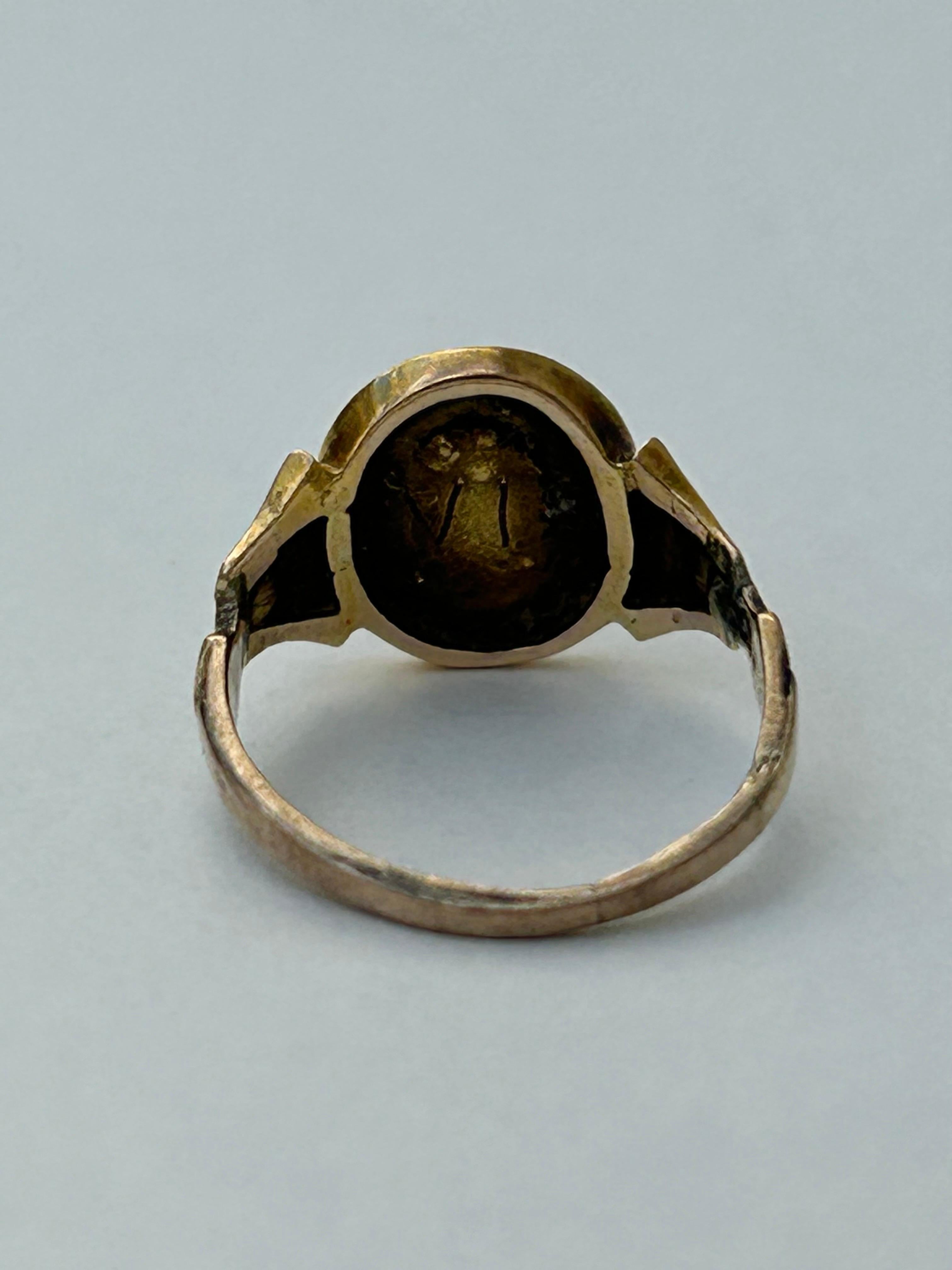 Antique Black Enamel Rose Cut Diamond Forget Me Not Ring in Gold In Good Condition In Chipping Campden, GB