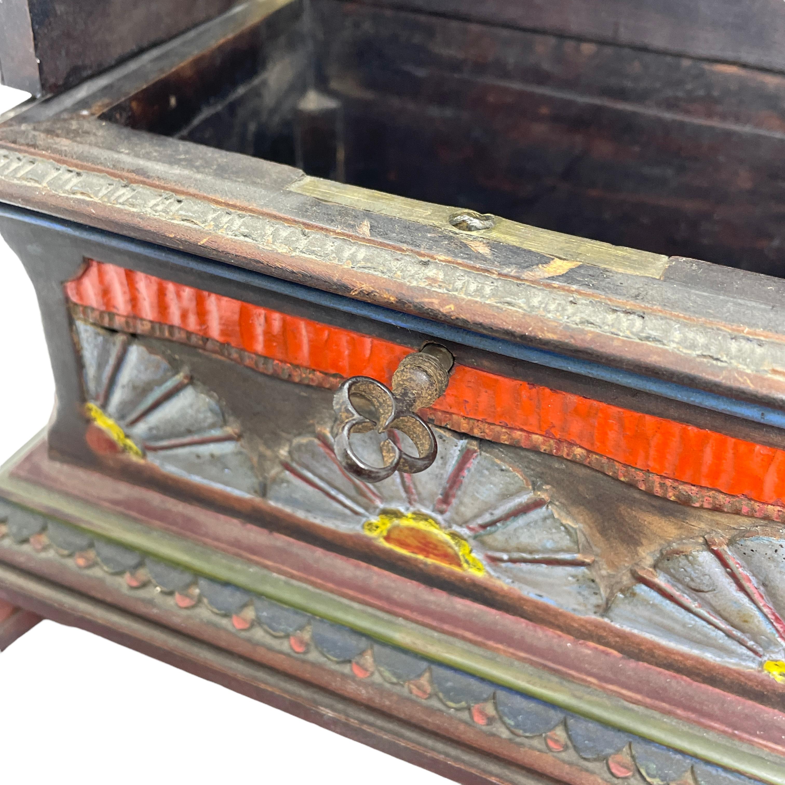 Antike Black Forest Brienz Hand geschnitzt Trinket Box, Folk Art 1890s im Angebot 1