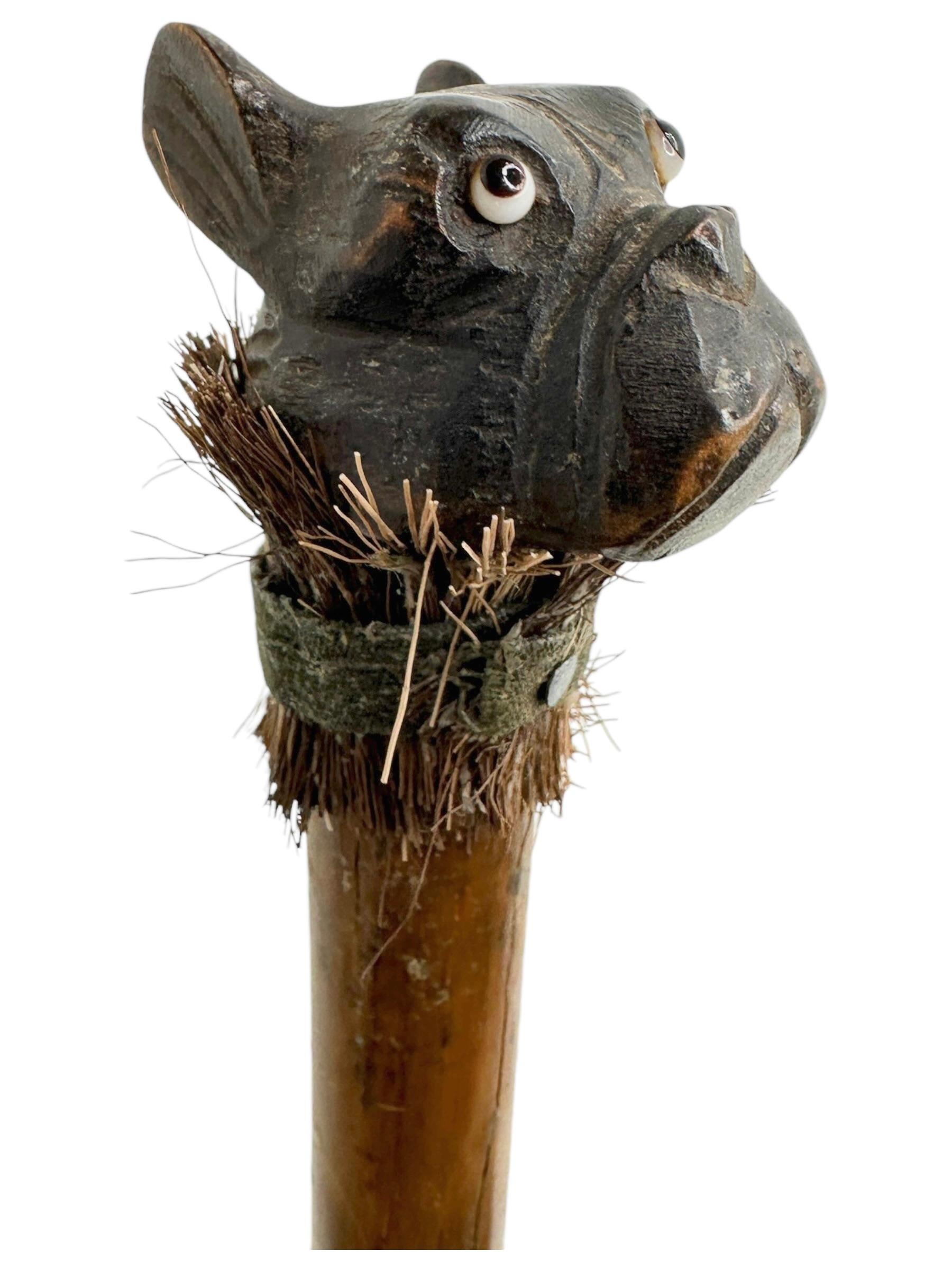 Antike Black Forest Brienz Holz geschnitzt Hund Spazierstock Stock, 1890er Jahre, Deutschland (Handgeschnitzt) im Angebot